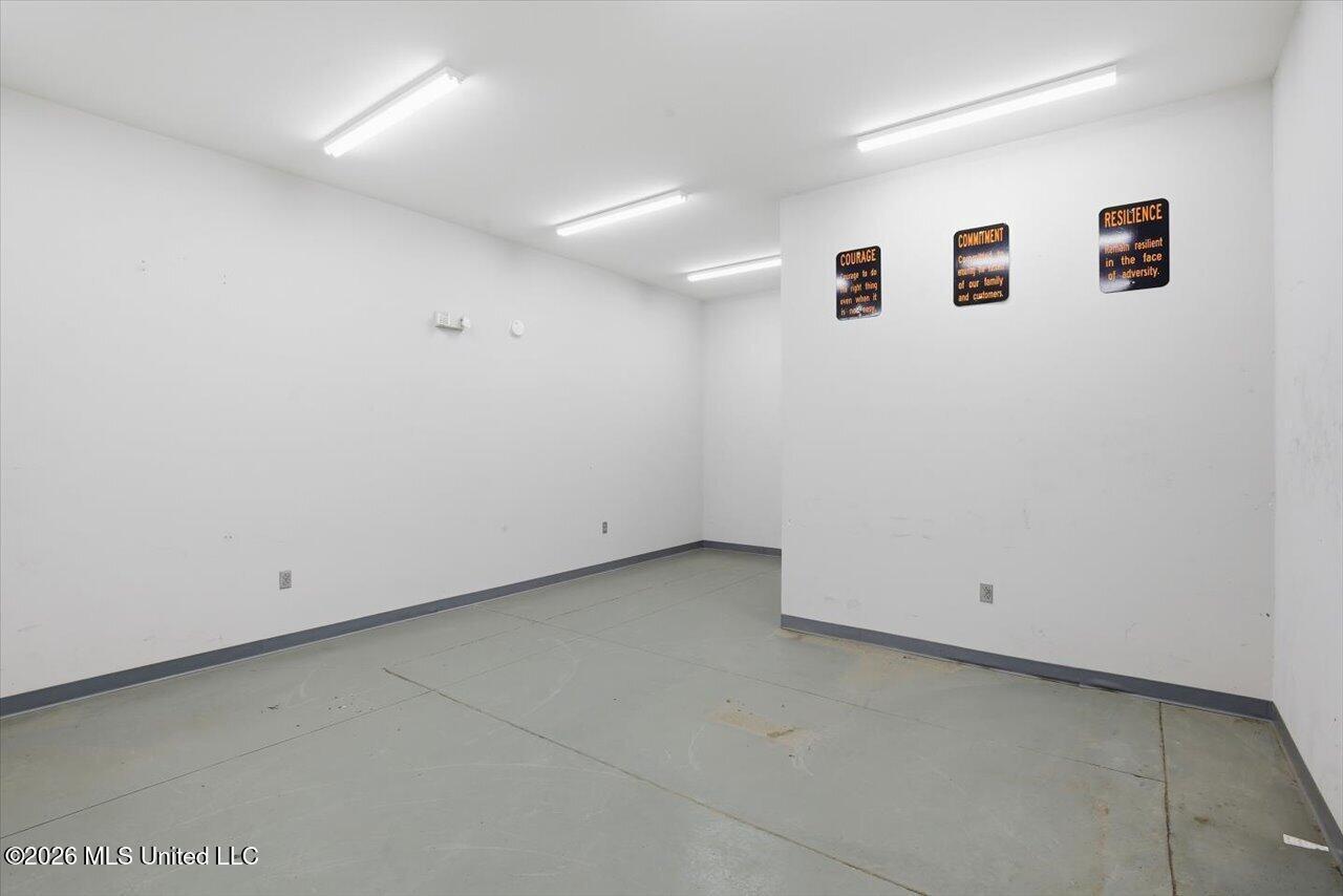 1505 Industrial Drive Property Photo 37