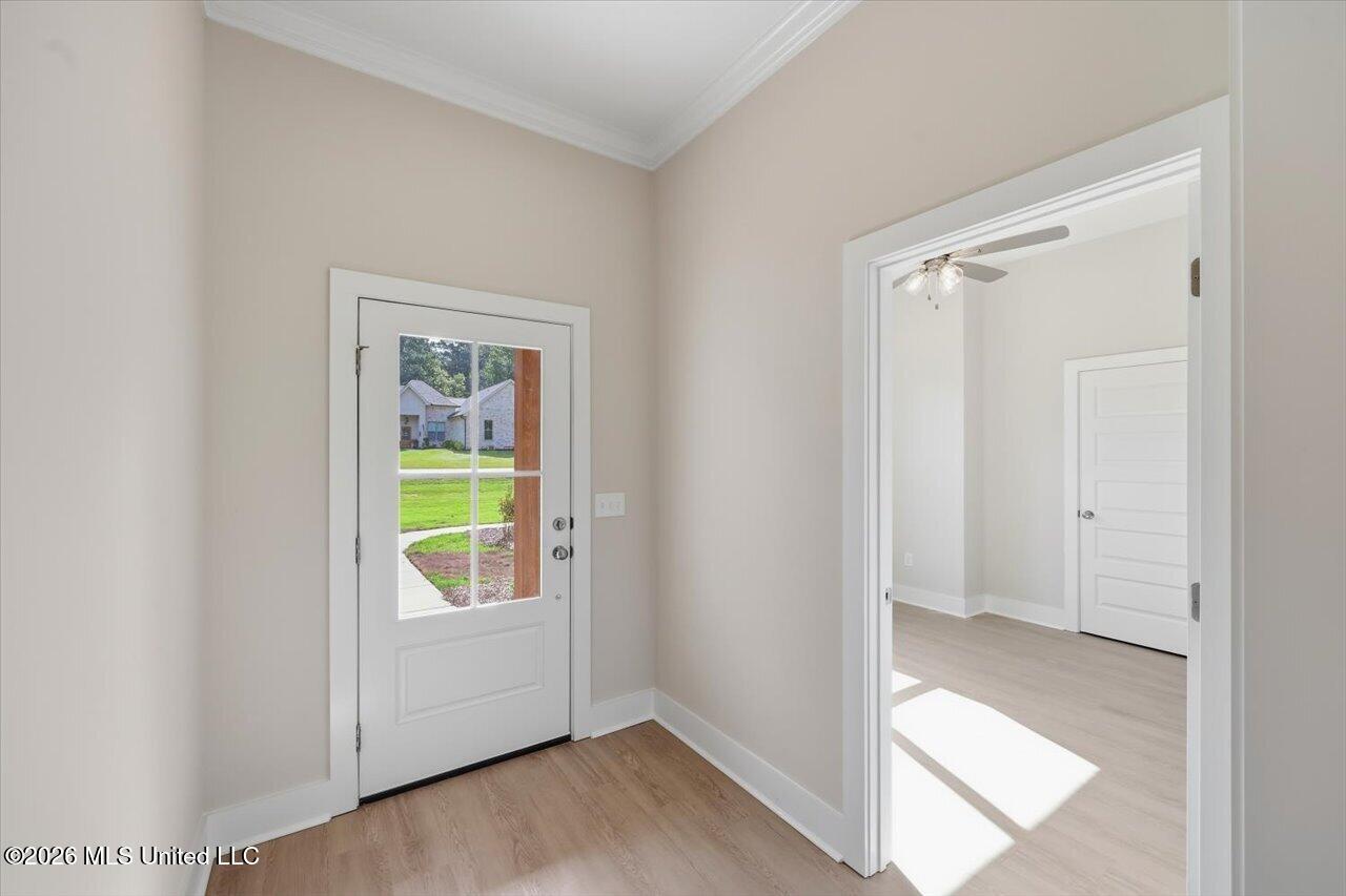 214 New Haven Lane Property Photo 5