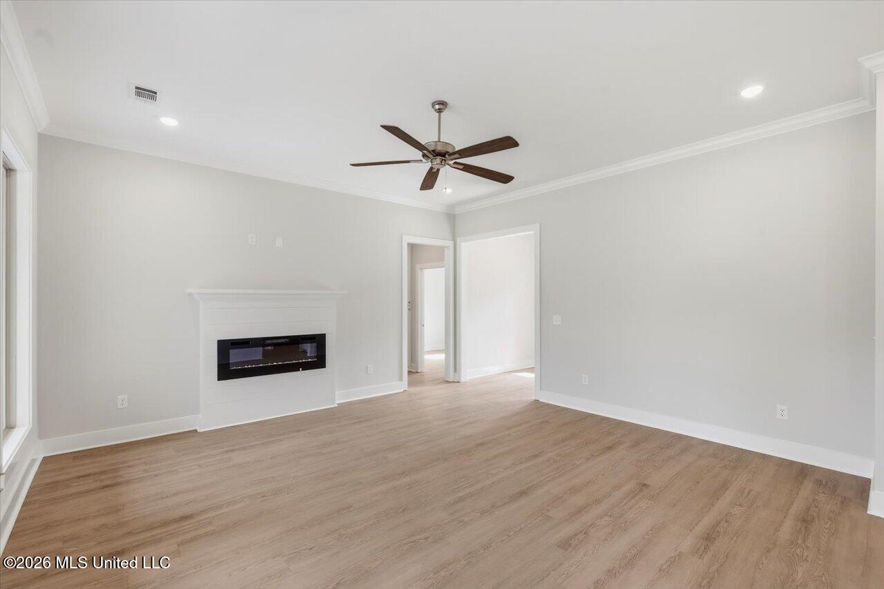214 New Haven Lane Property Photo 8