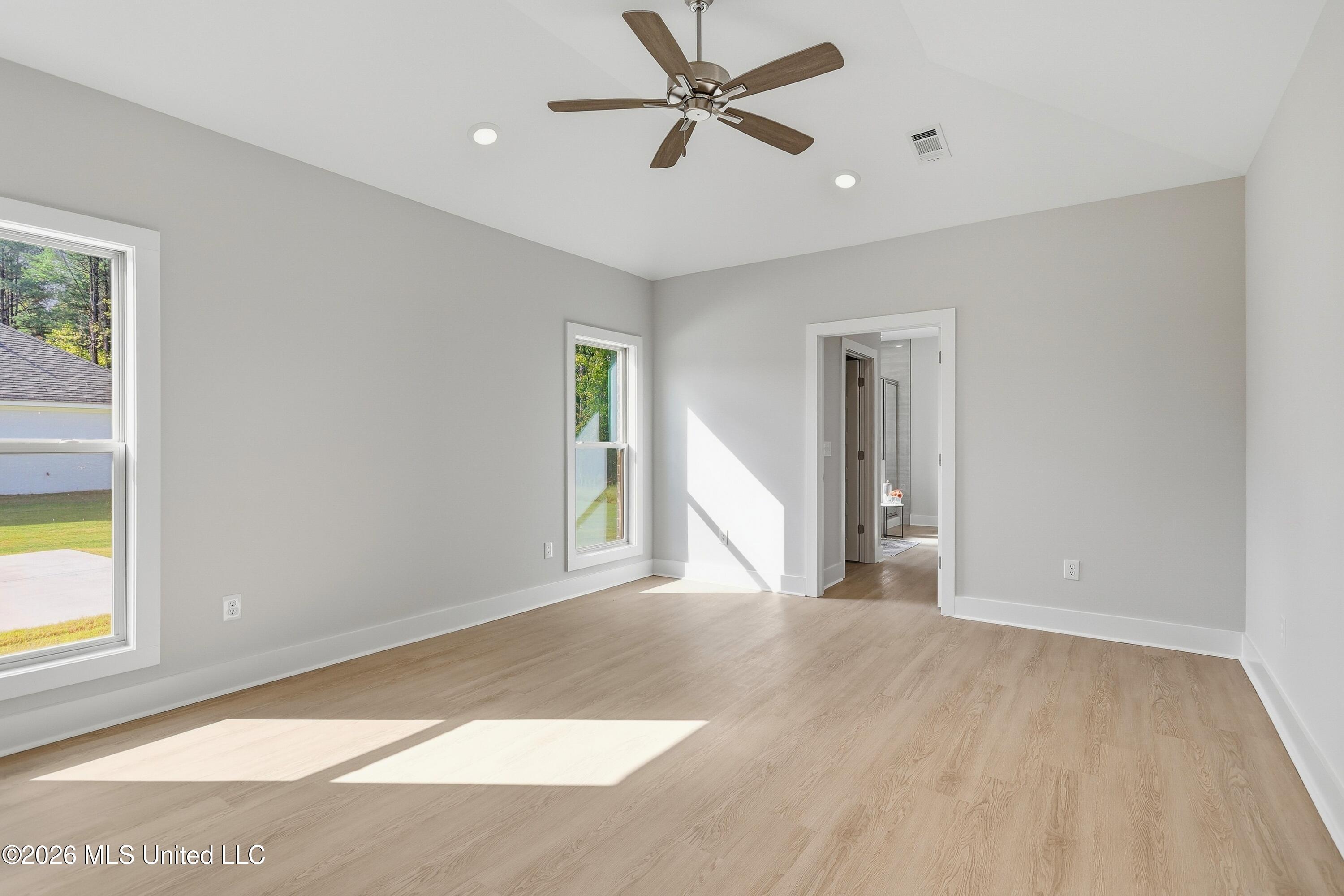 214 New Haven Lane Property Photo 19