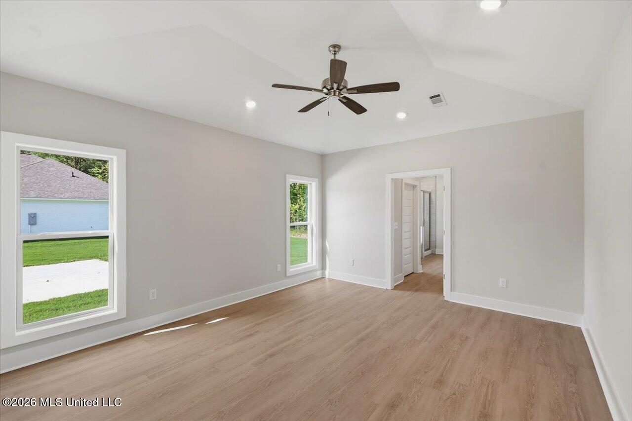214 New Haven Lane Property Photo 20