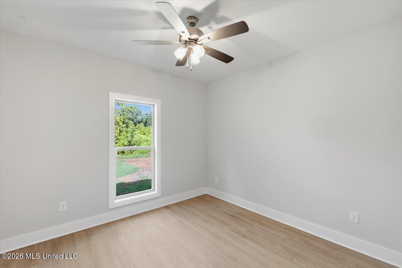 214 New Haven Lane Property Photo 29