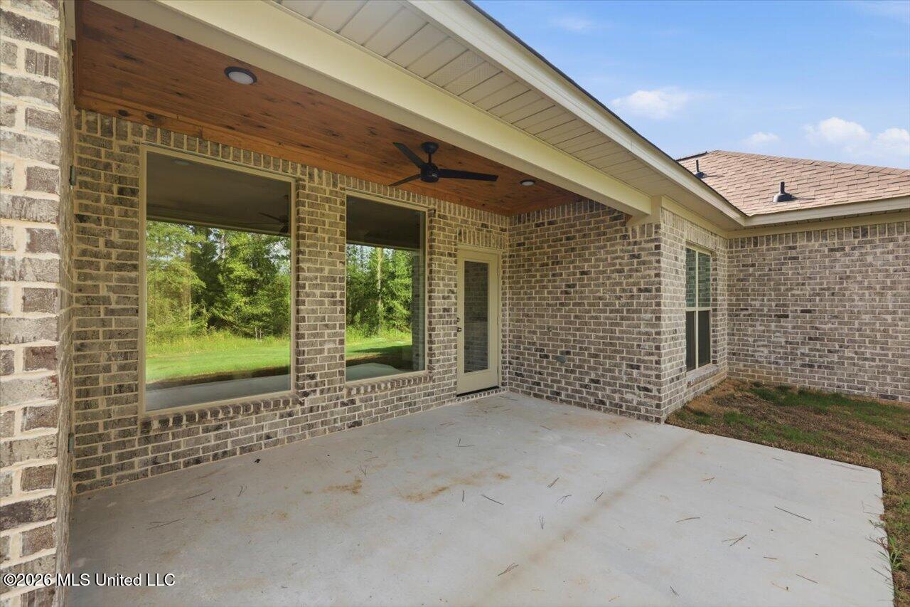 214 New Haven Lane Property Photo 31
