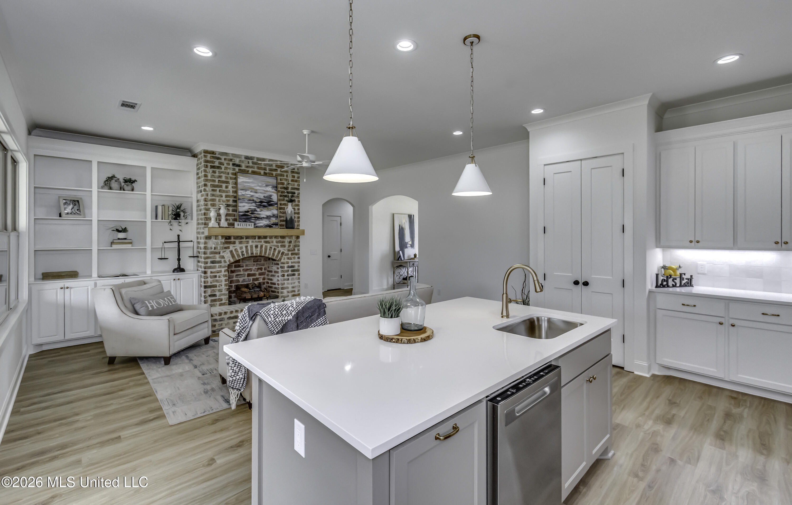 804 Albany Street Property Photo 18