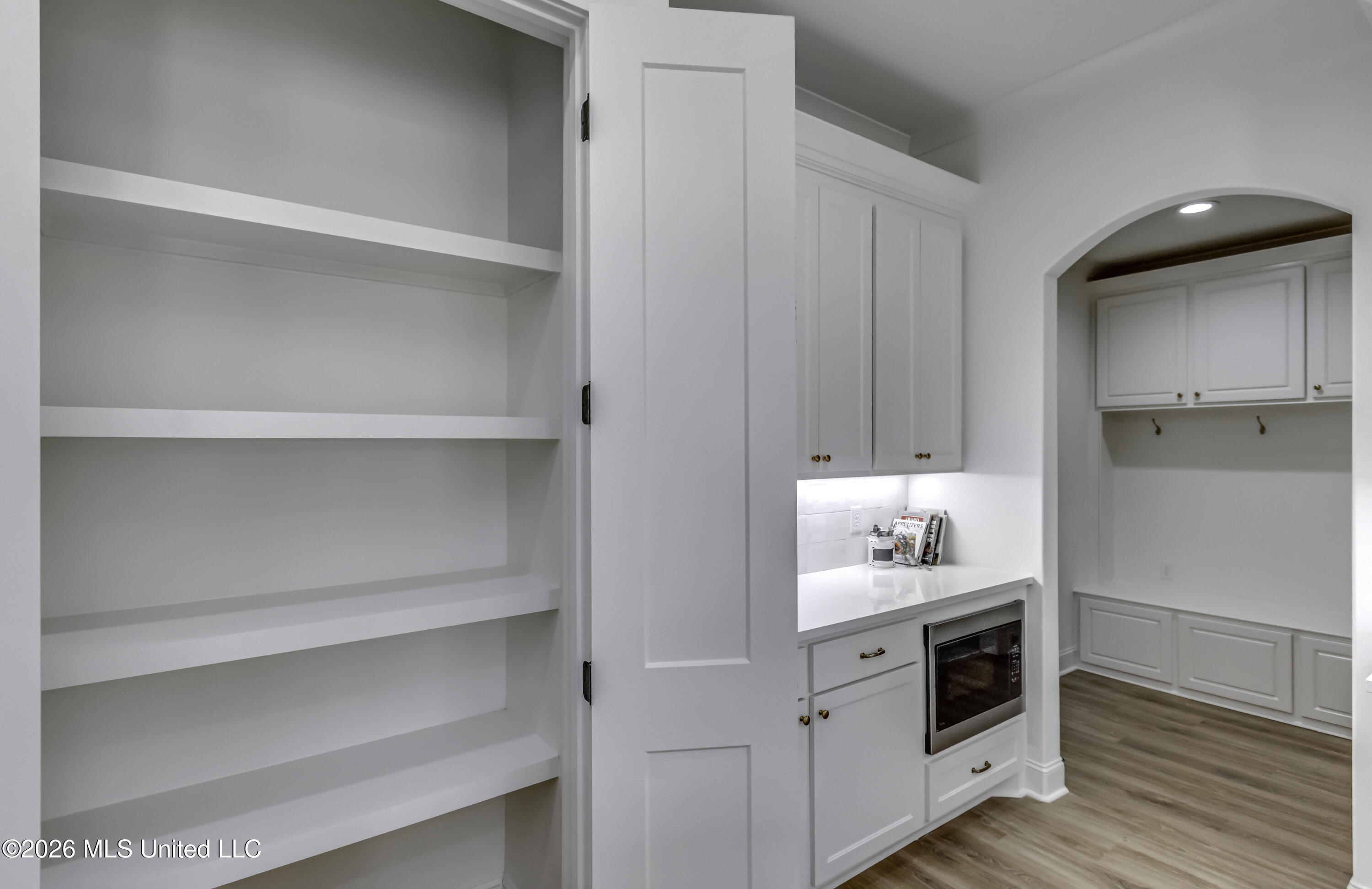 804 Albany Street Property Photo 25