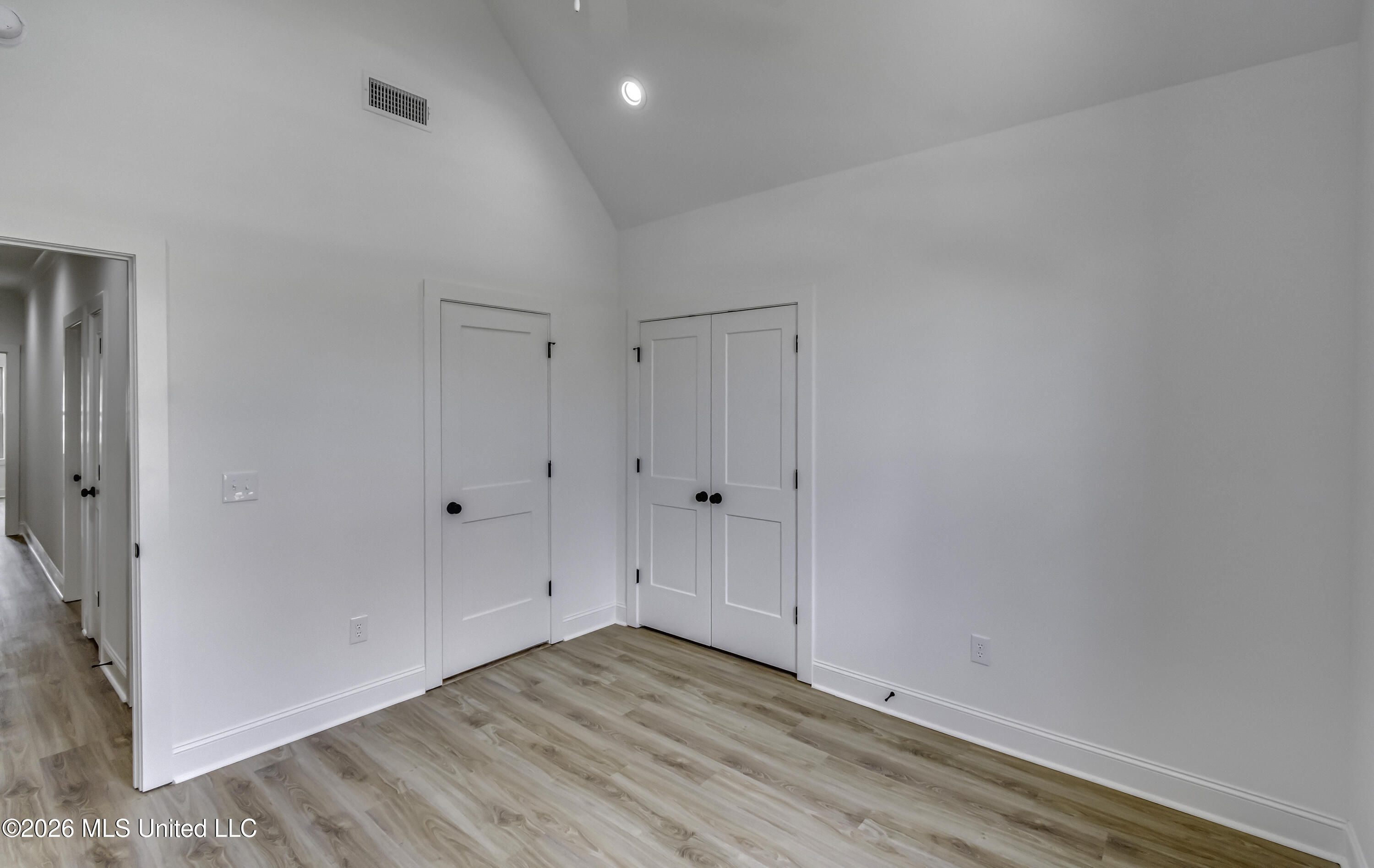 804 Albany Street Property Photo 44