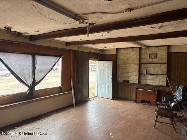 142 E 3rd Street Property Photo 2