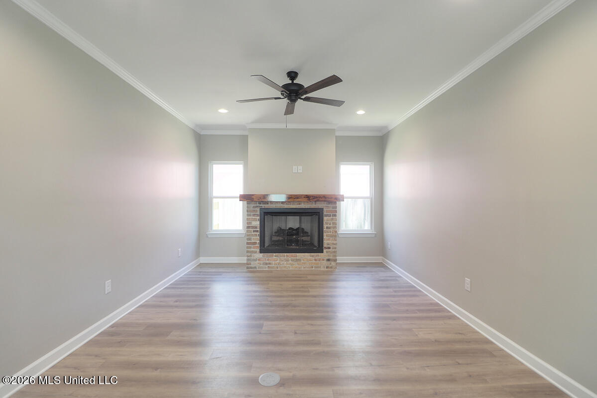 166 Daisy Street Property Photo 5