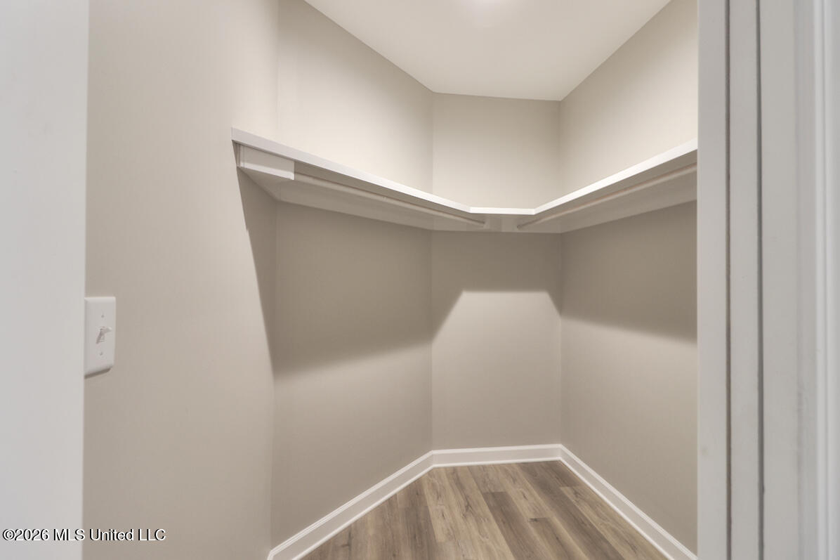 166 Daisy Street Property Photo 8