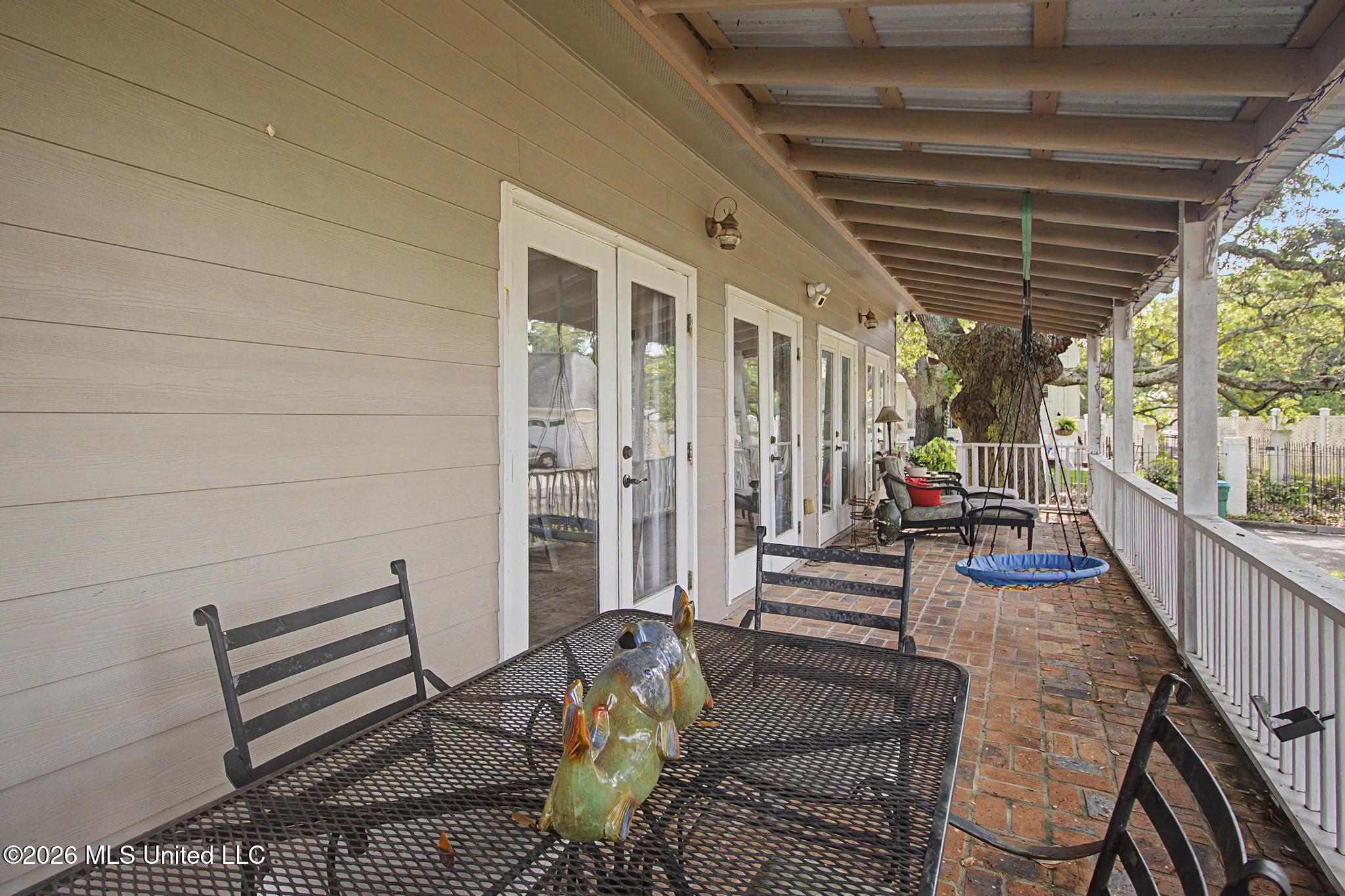 1521 Roberts Avenue Property Photo 23