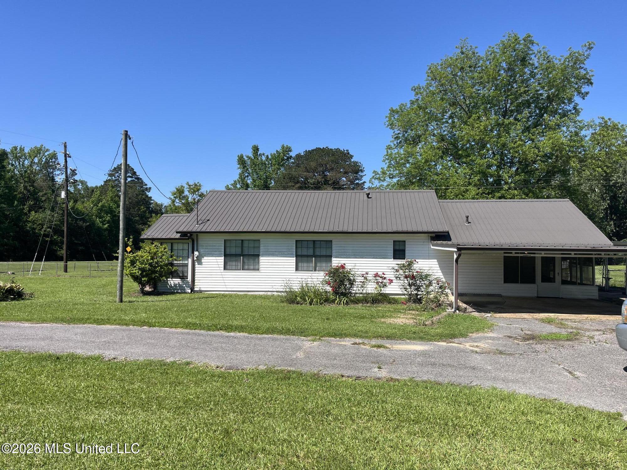 101 Rex Poole Road Property Photo 4