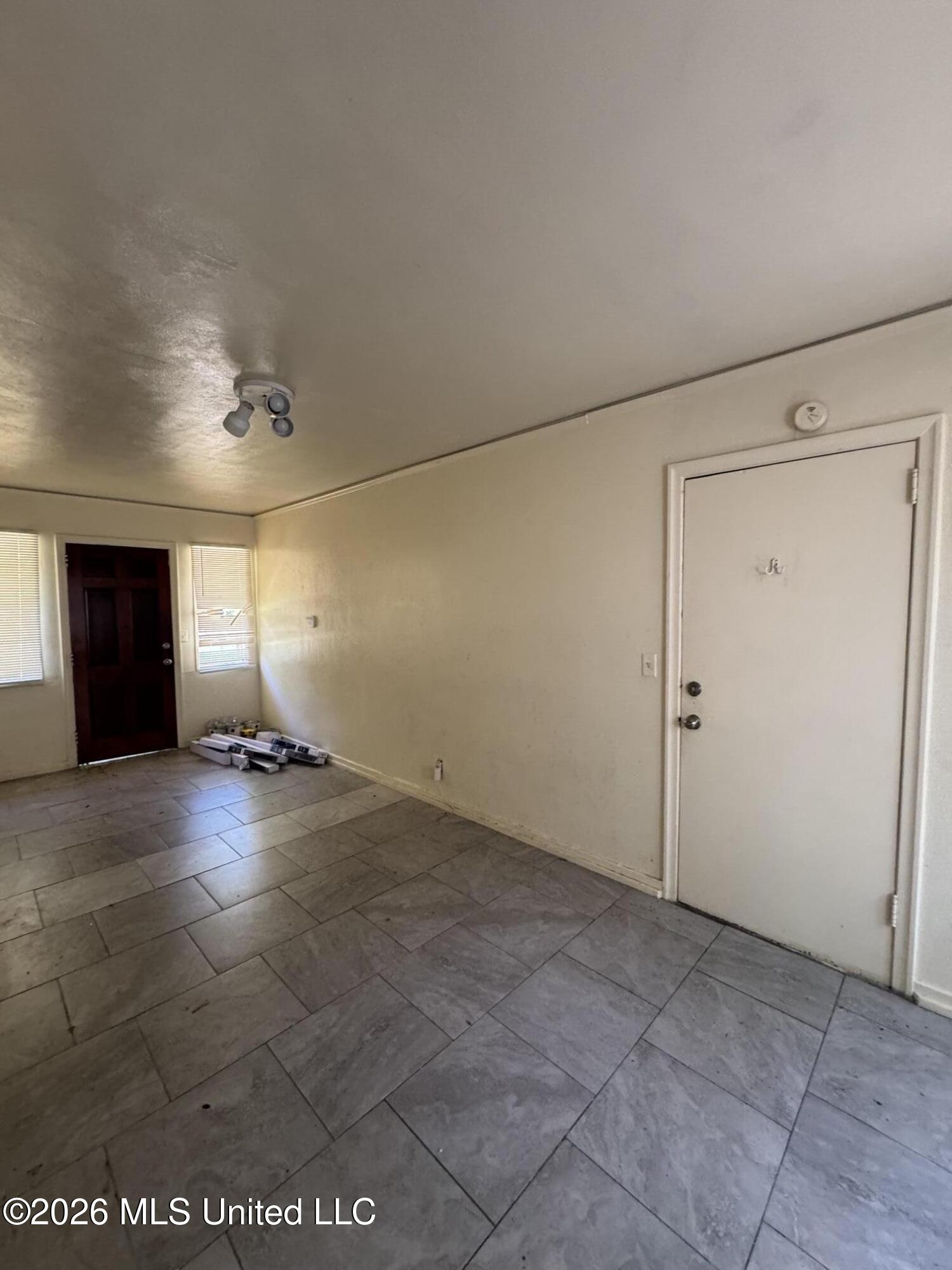 3330 Charleston Drive Property Photo 8