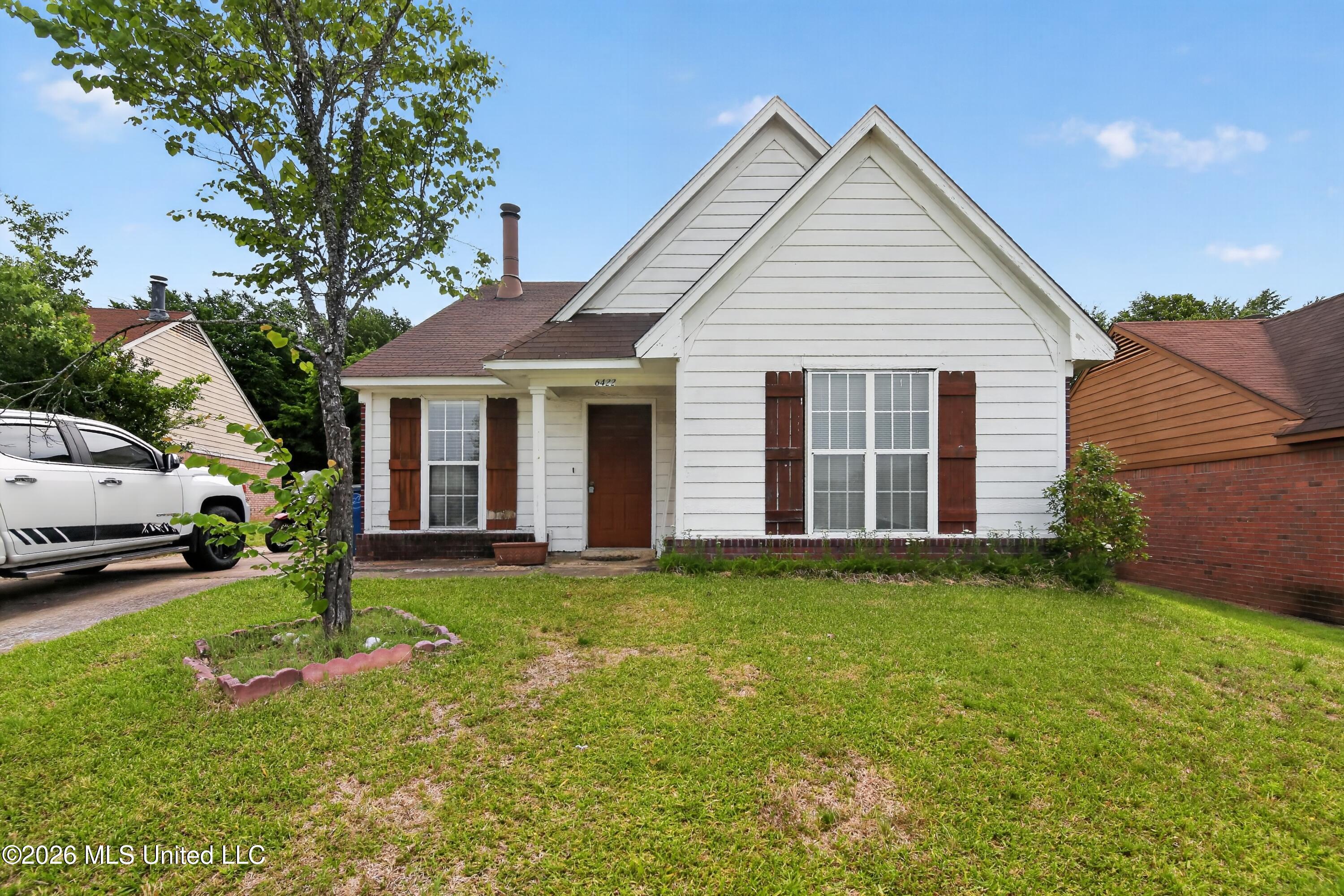 6422 Oak Leaf Drive Property Photo 1