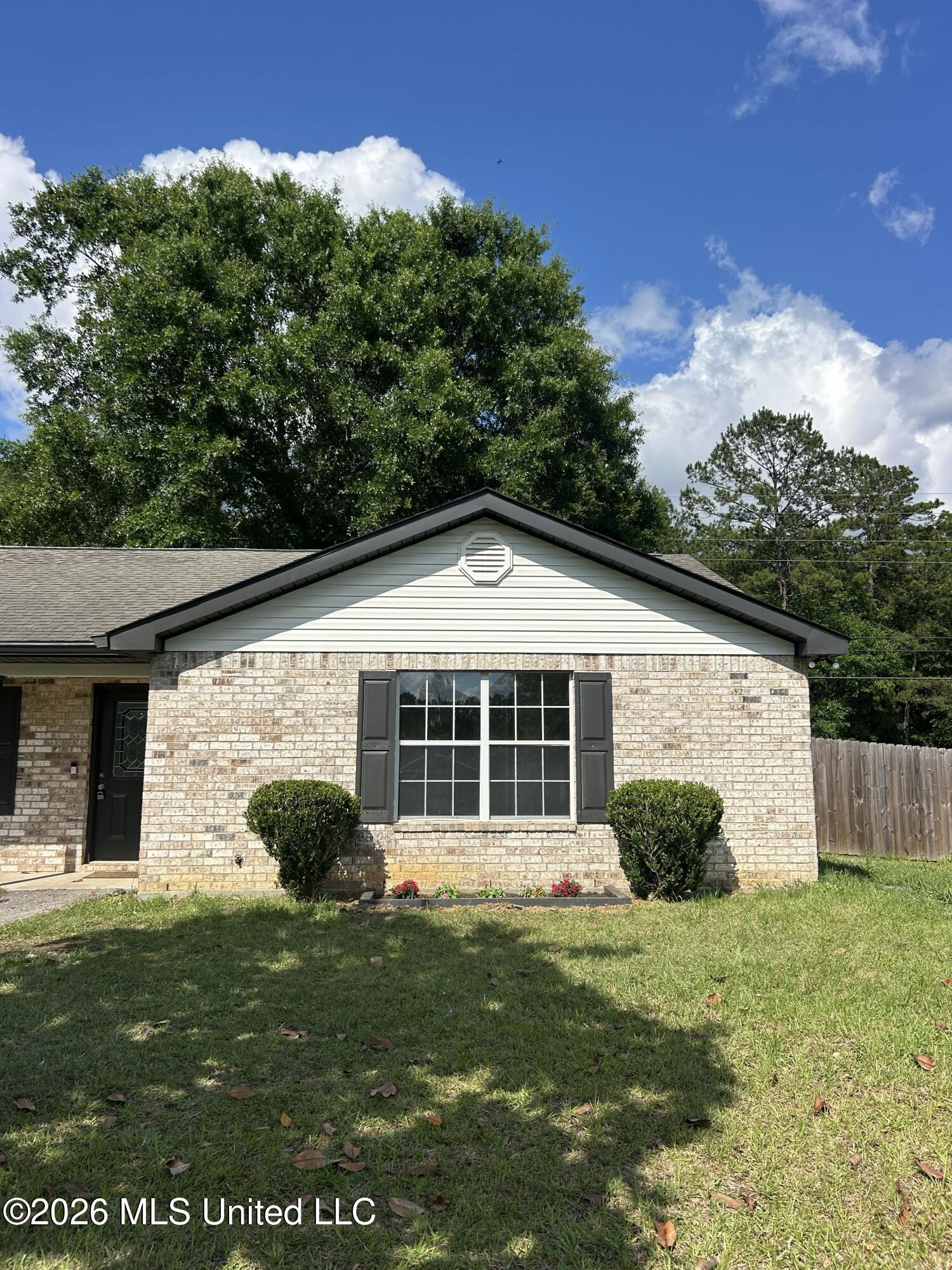22034 Rayvan Lane Property Photo 4
