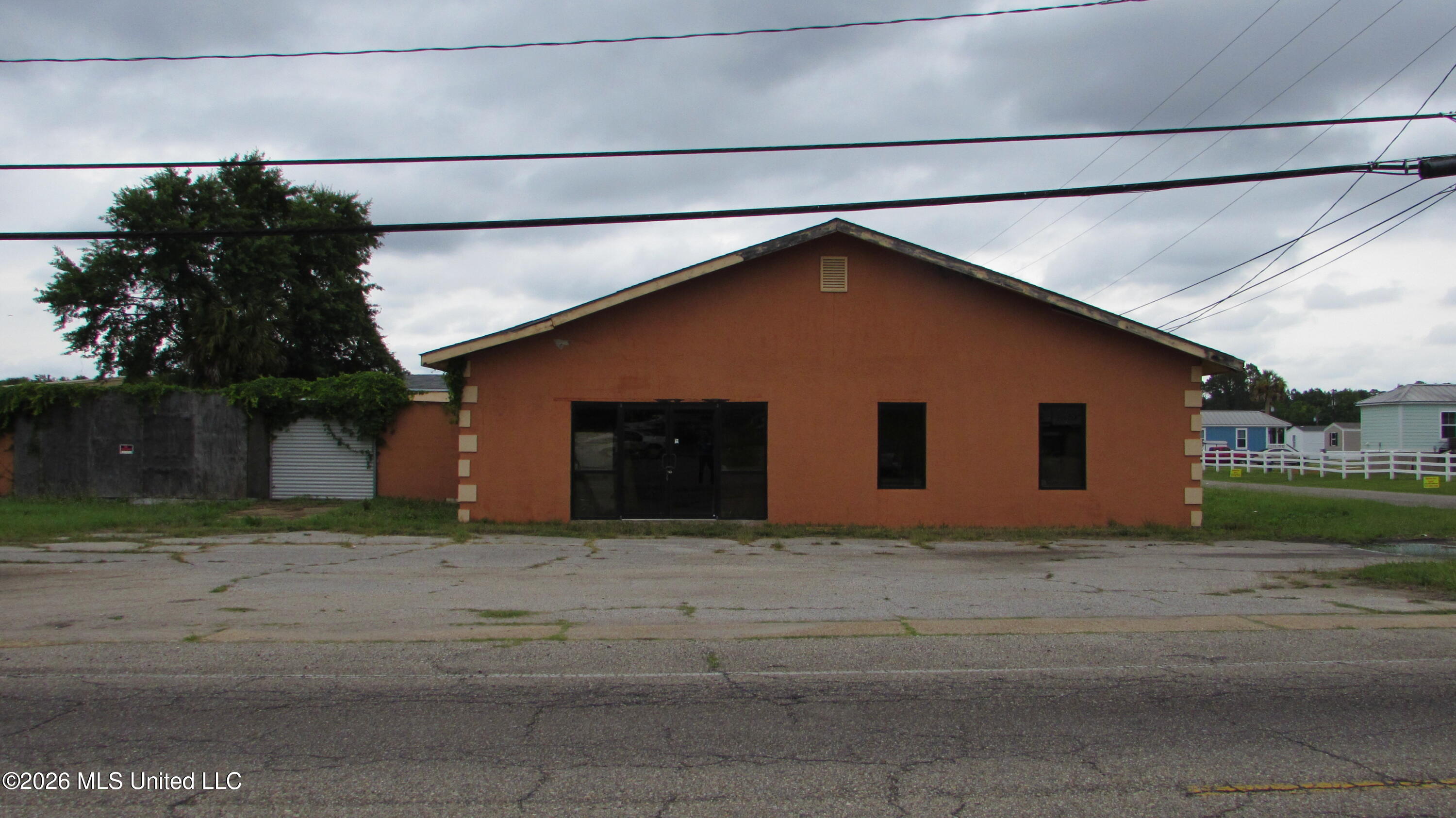 1900 28th Street Property Photo 1