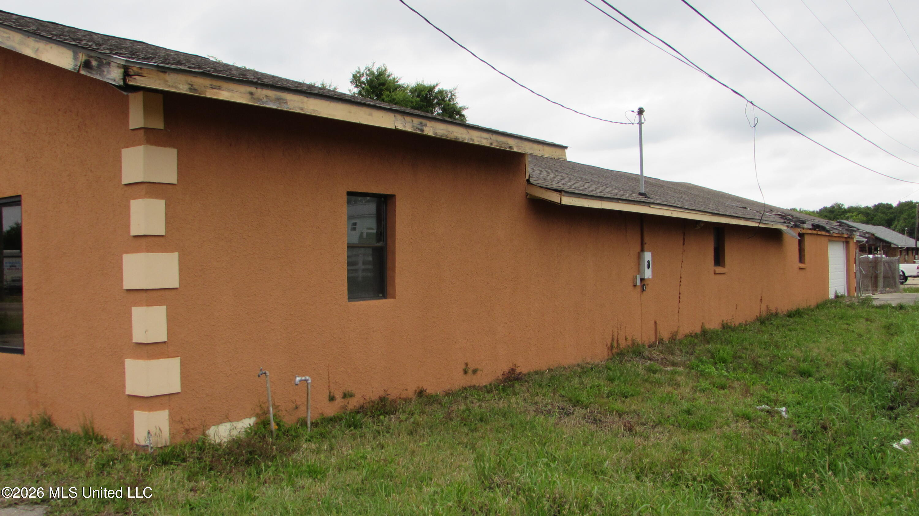 1900 28th Street Property Photo 2
