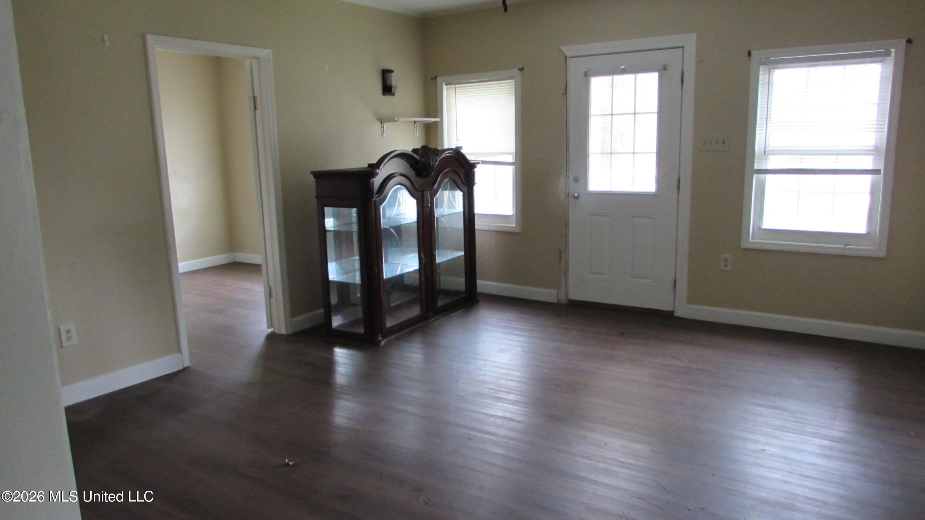 303 Myrtle Street Property Photo 5