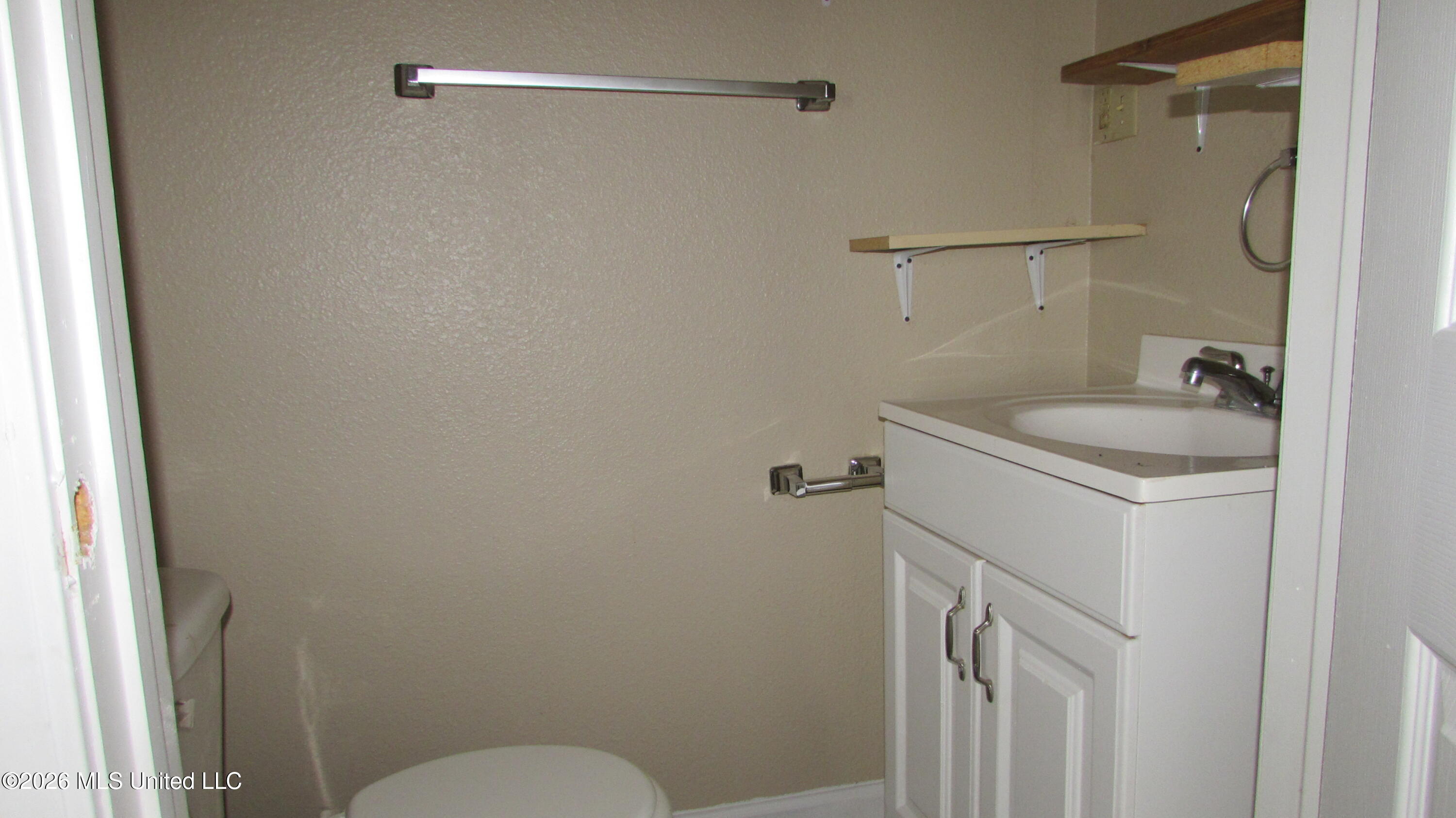 303 Myrtle Street Property Photo 7
