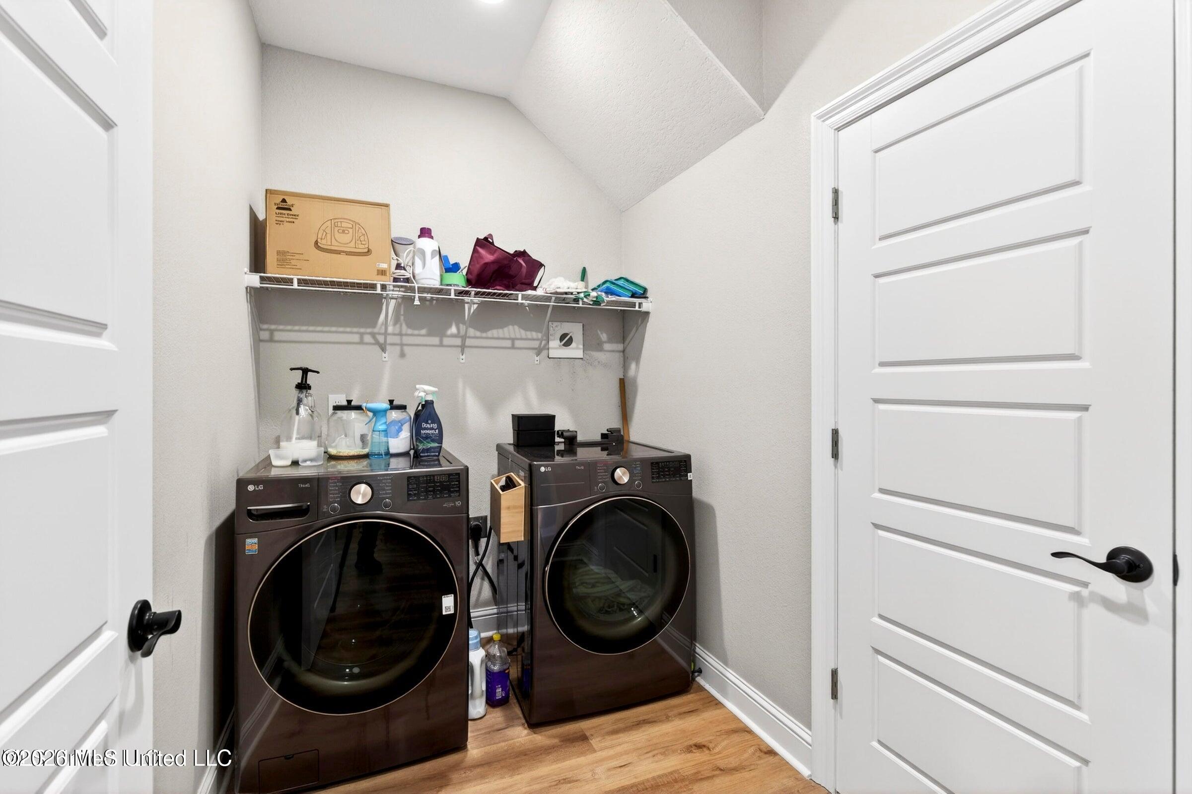 10677 Wren Grove Property Photo 26