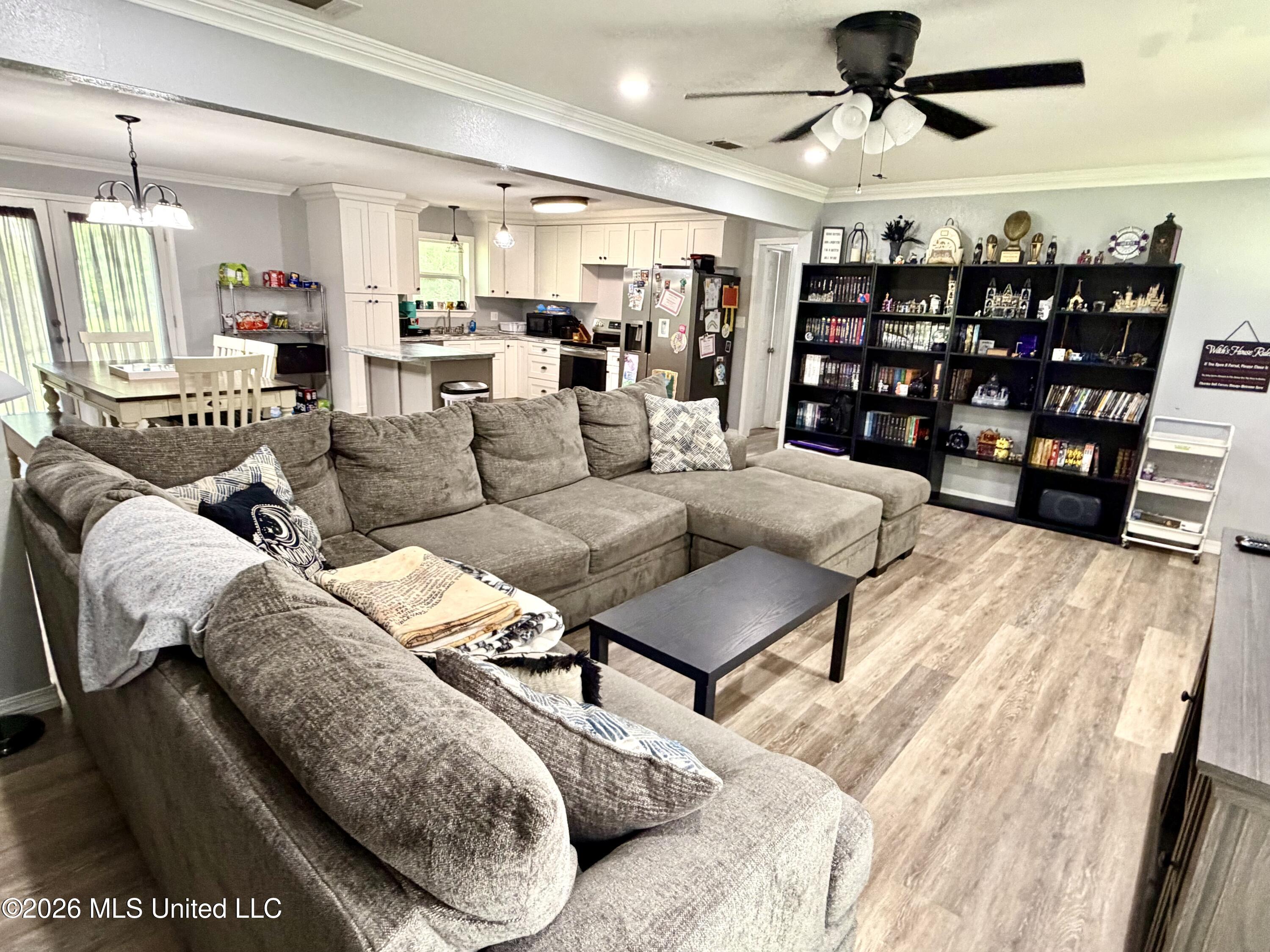 25825 Setina Road Property Photo 8