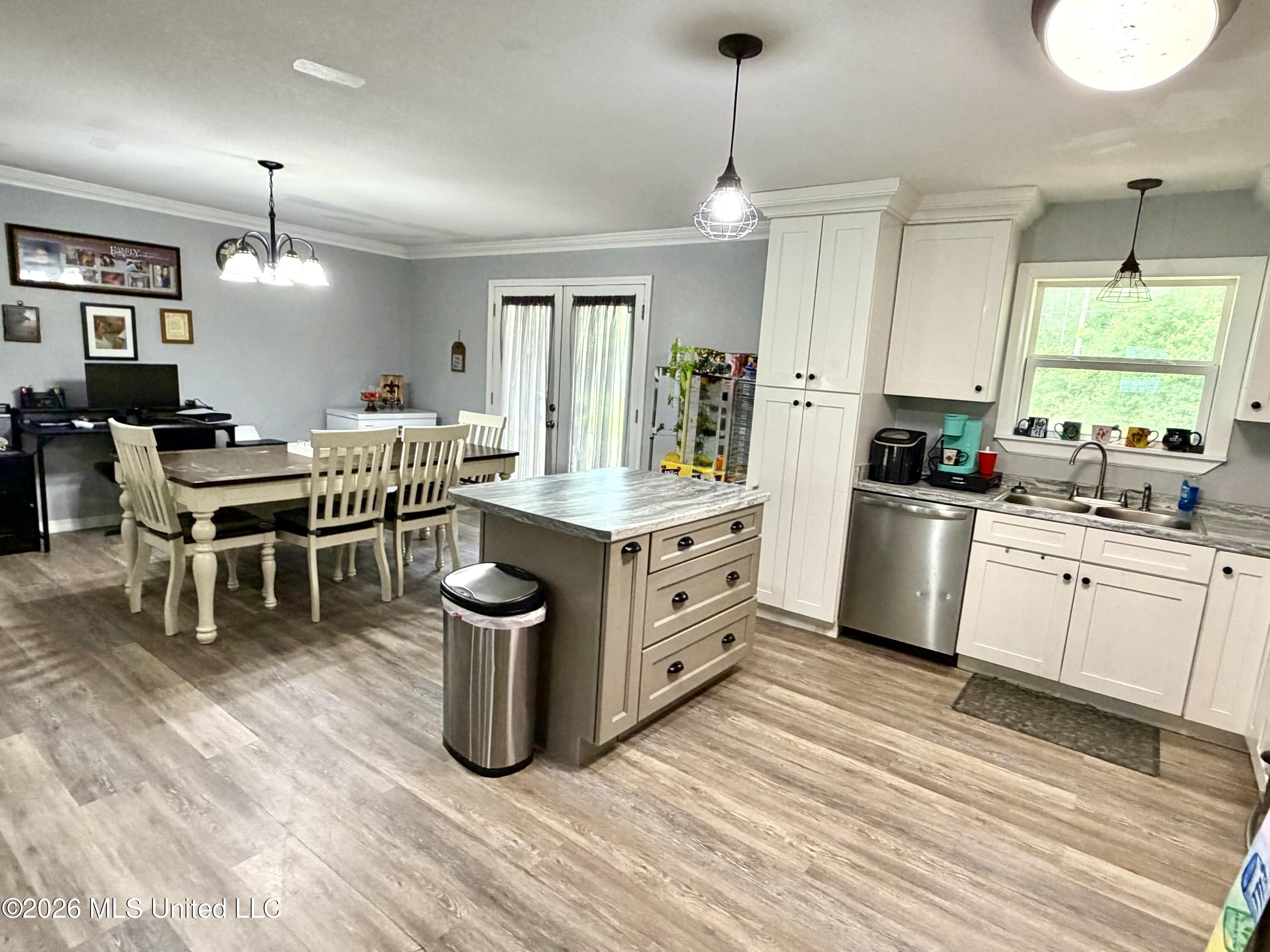 25825 Setina Road Property Photo 9