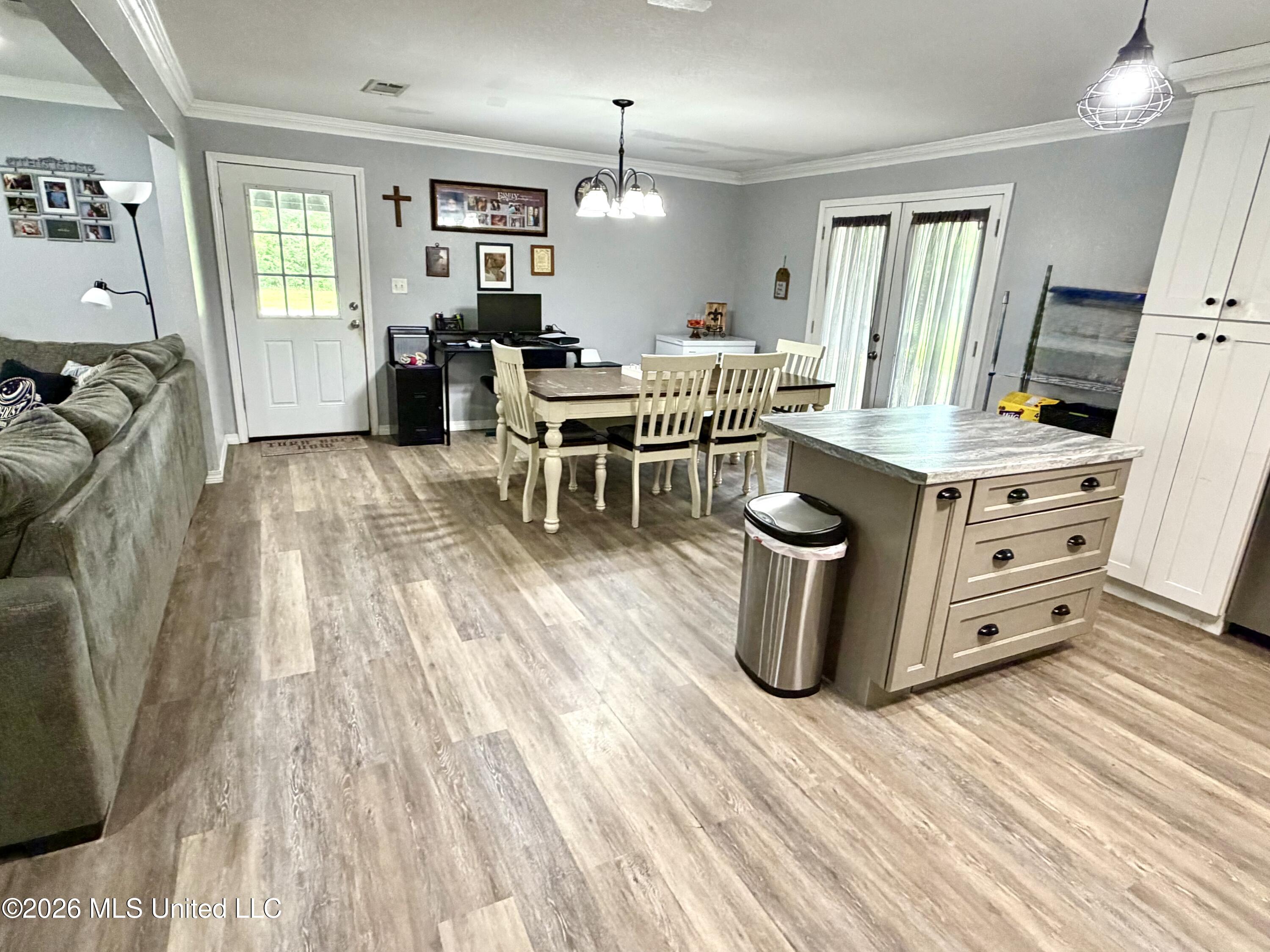 25825 Setina Road Property Photo 11