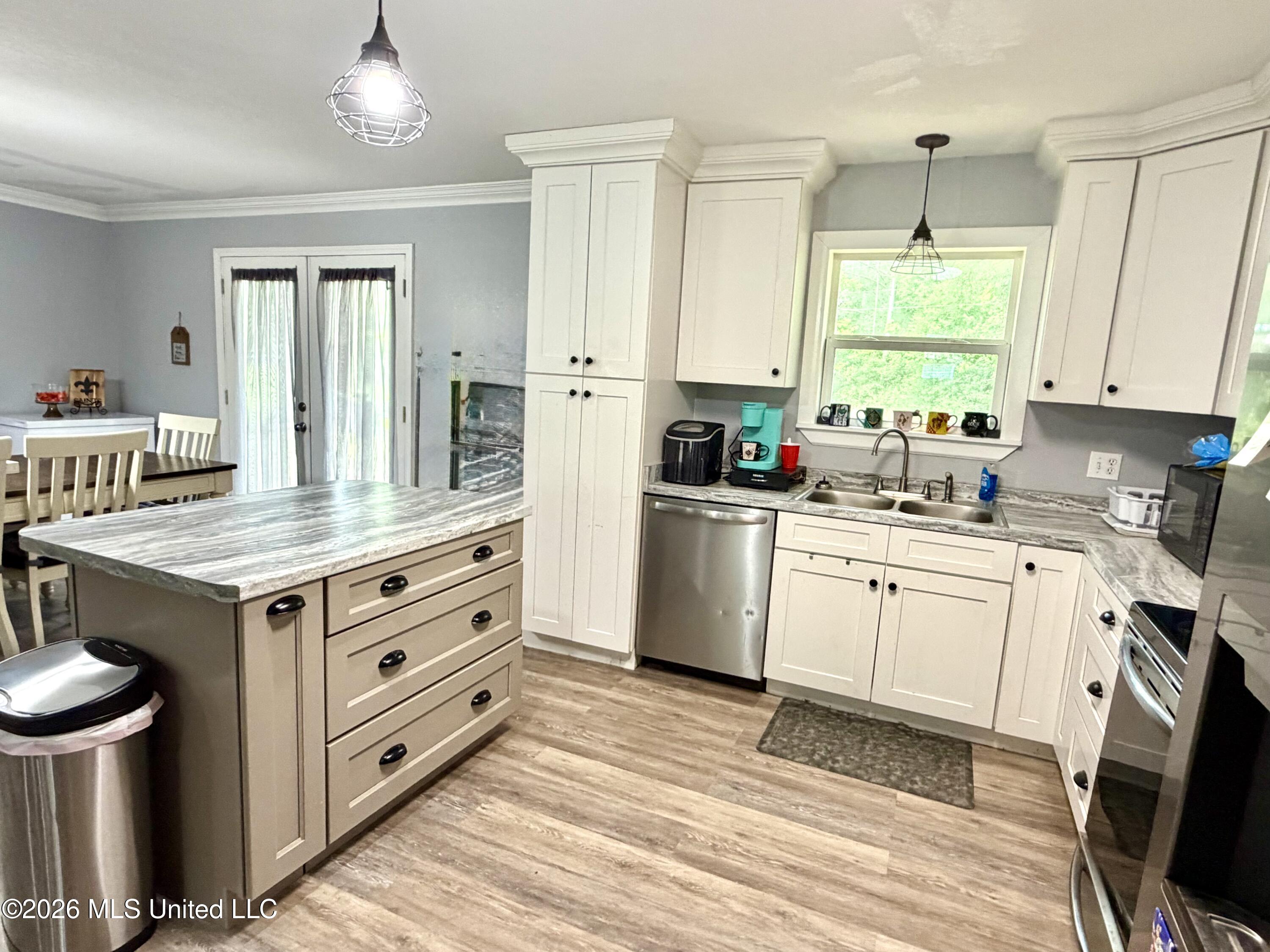 25825 Setina Road Property Photo 16
