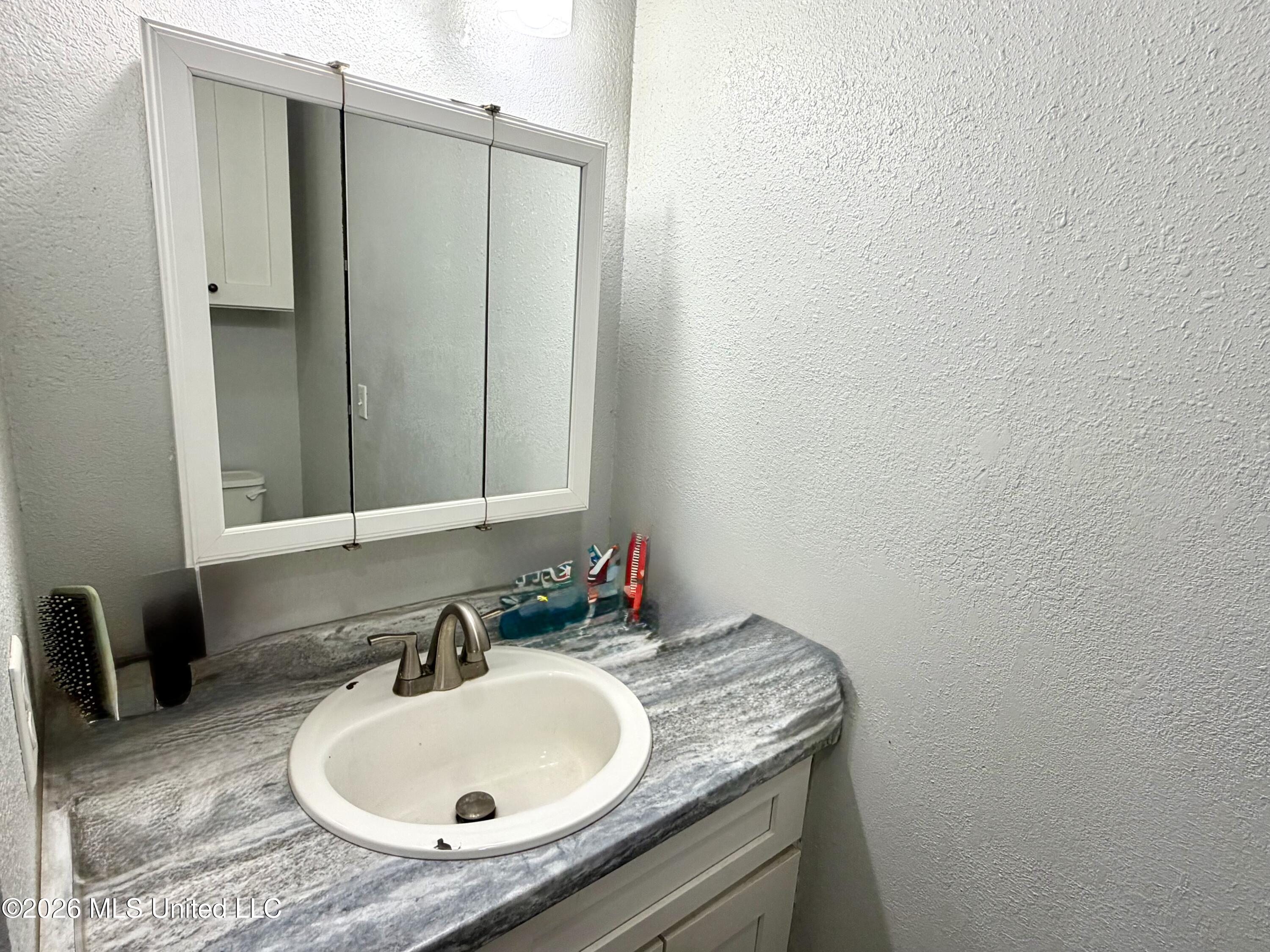 25825 Setina Road Property Photo 21