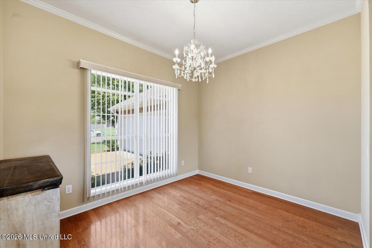 210 Crescent Ridge Drive Property Photo 6