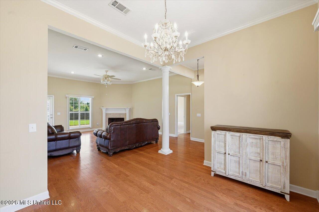 210 Crescent Ridge Drive Property Photo 7