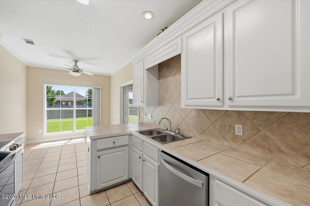 210 Crescent Ridge Drive Property Photo 13