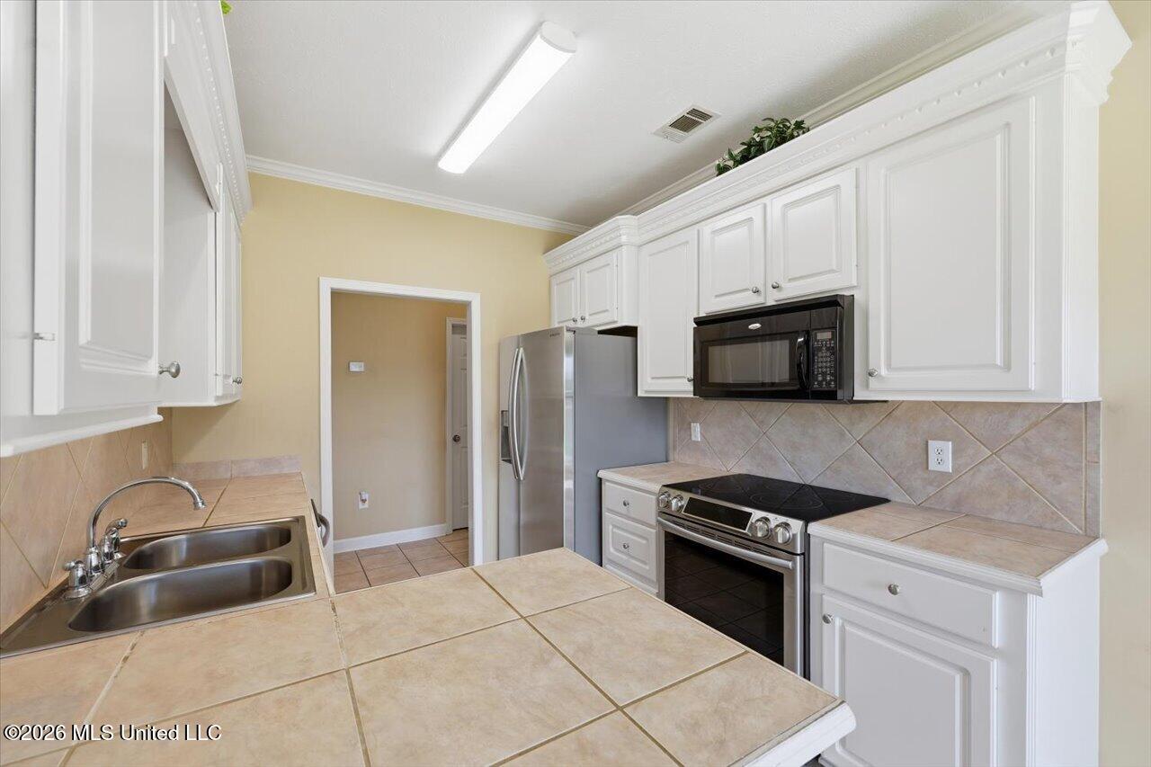 210 Crescent Ridge Drive Property Photo 16