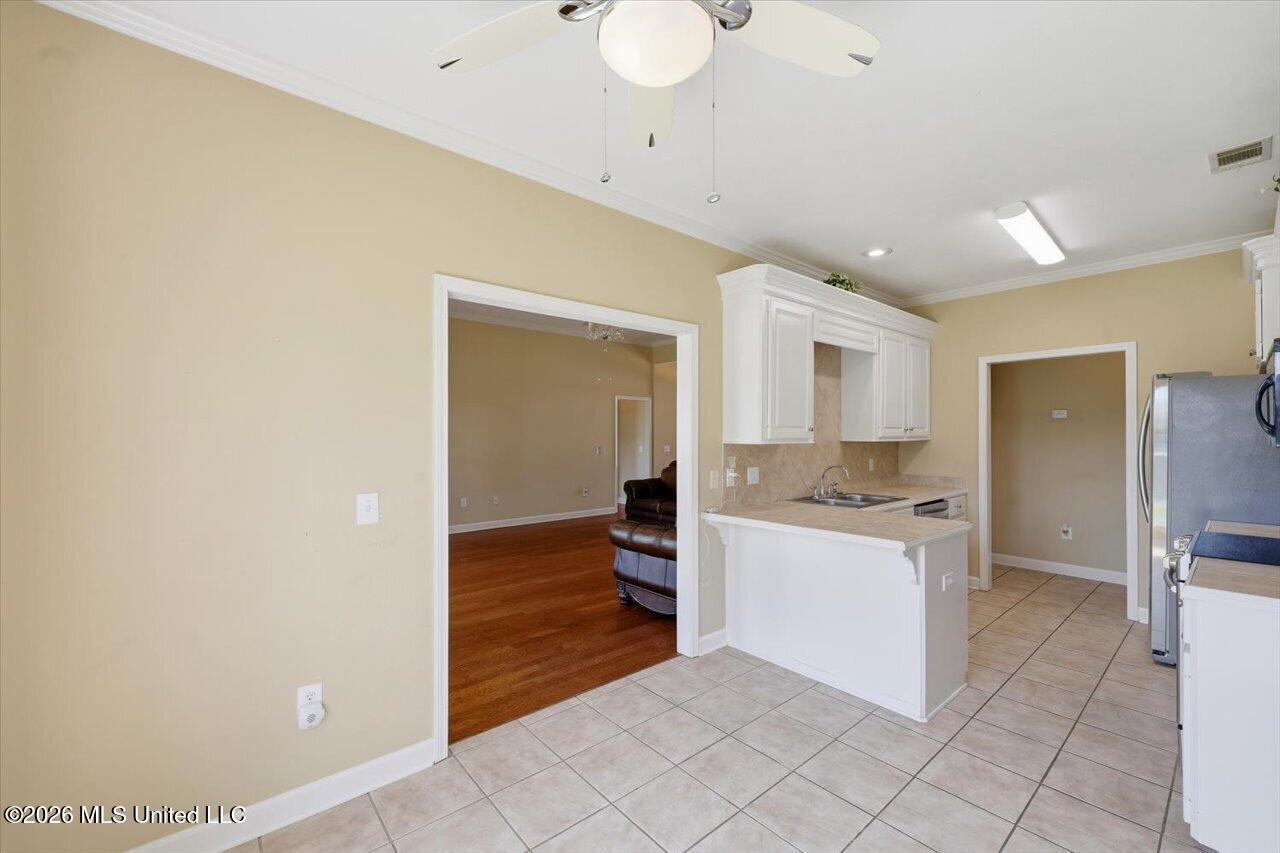 210 Crescent Ridge Drive Property Photo 17