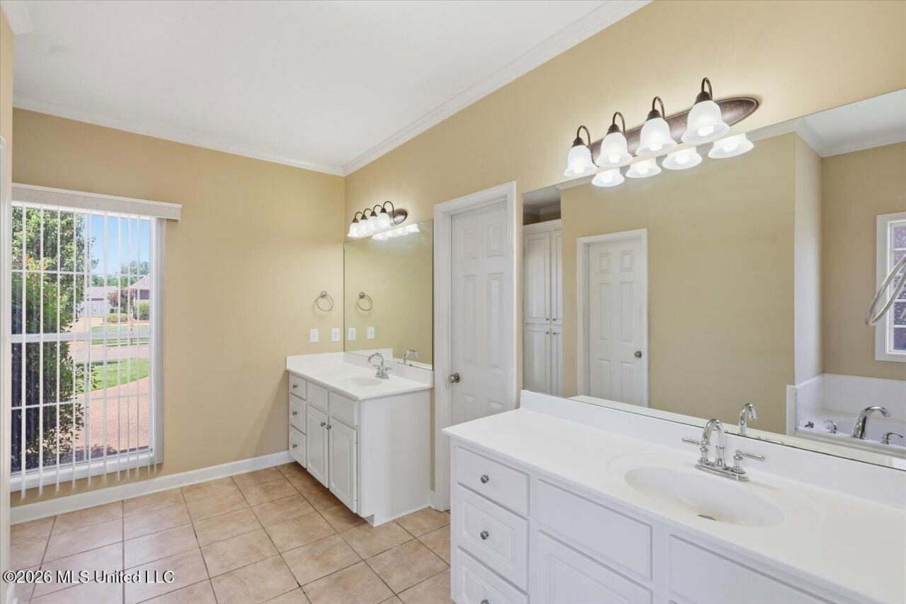 210 Crescent Ridge Drive Property Photo 21