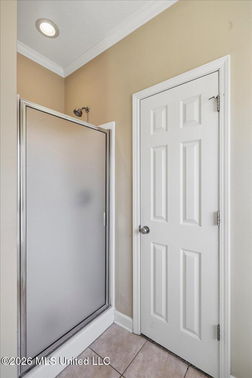 210 Crescent Ridge Drive Property Photo 23