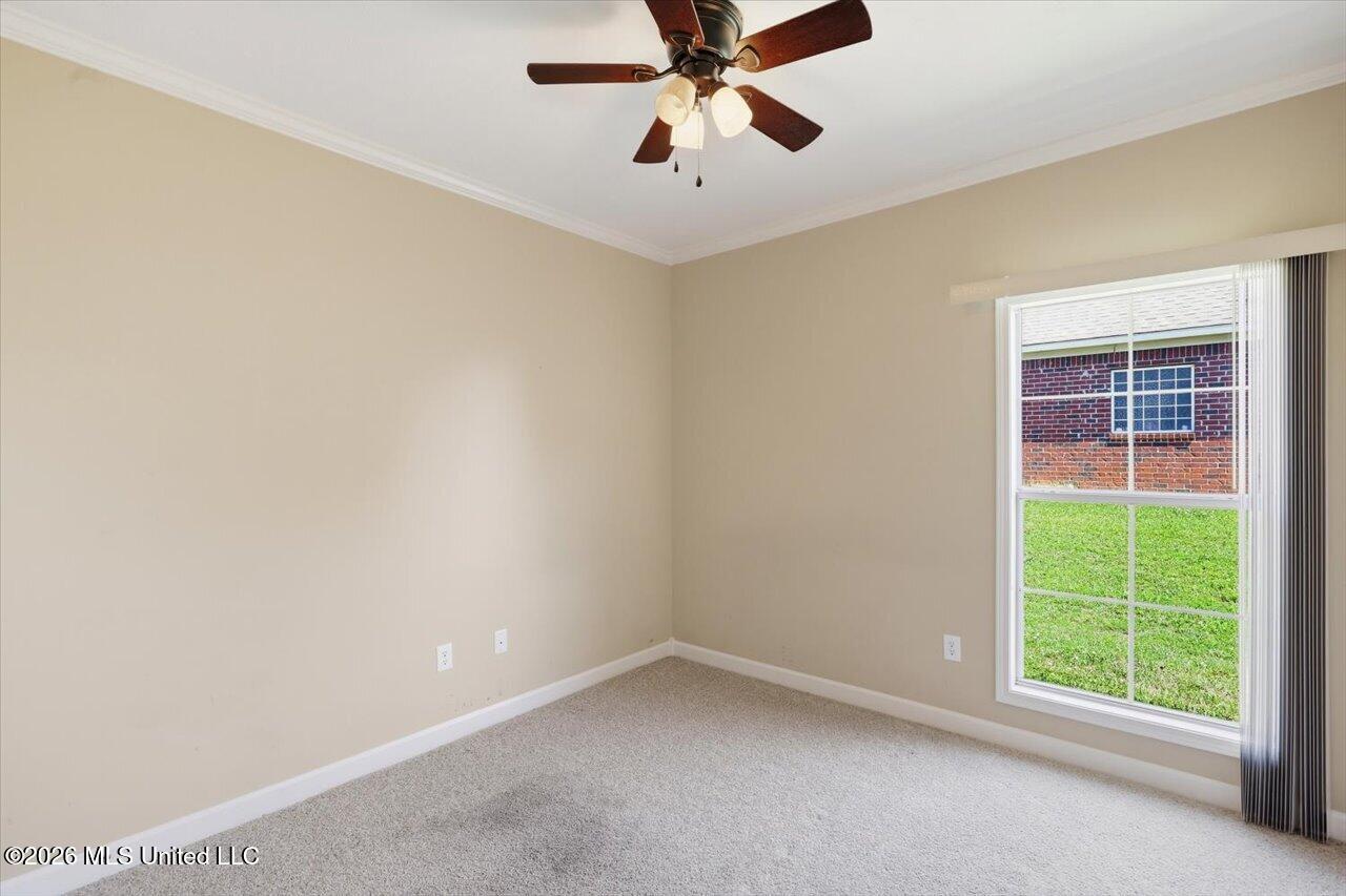 210 Crescent Ridge Drive Property Photo 25