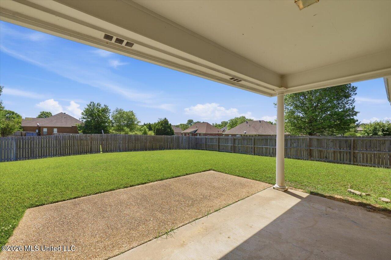 210 Crescent Ridge Drive Property Photo 28