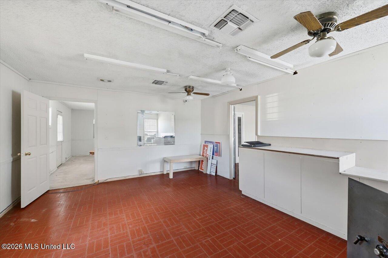 96 Baker Lane Property Photo 27