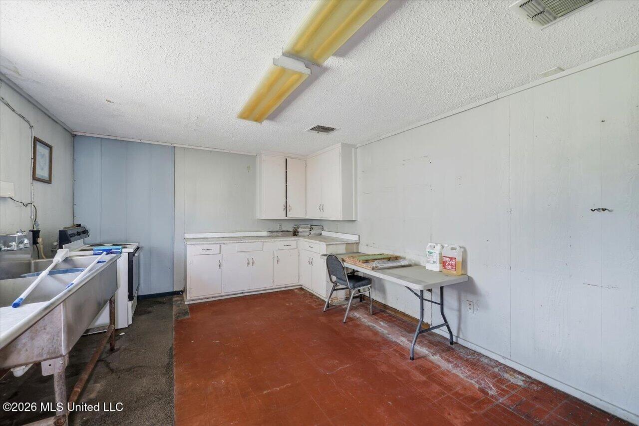 96 Baker Lane Property Photo 33
