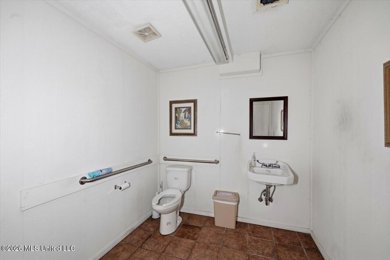 96 Baker Lane Property Photo 40