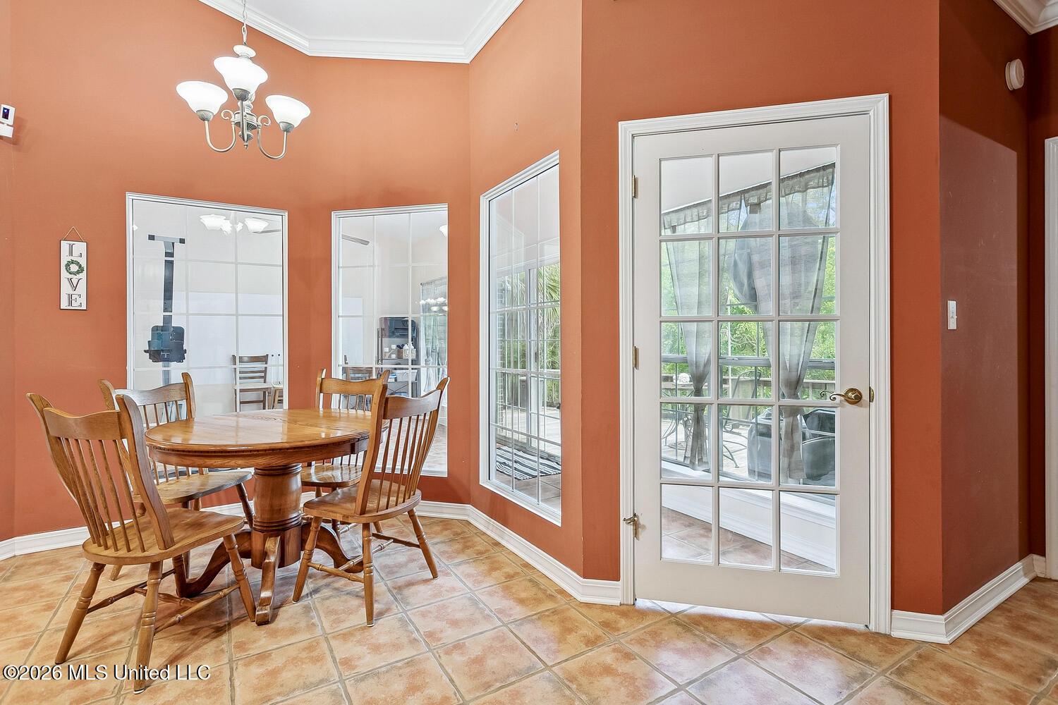 825 Liberty Road Property Photo 8