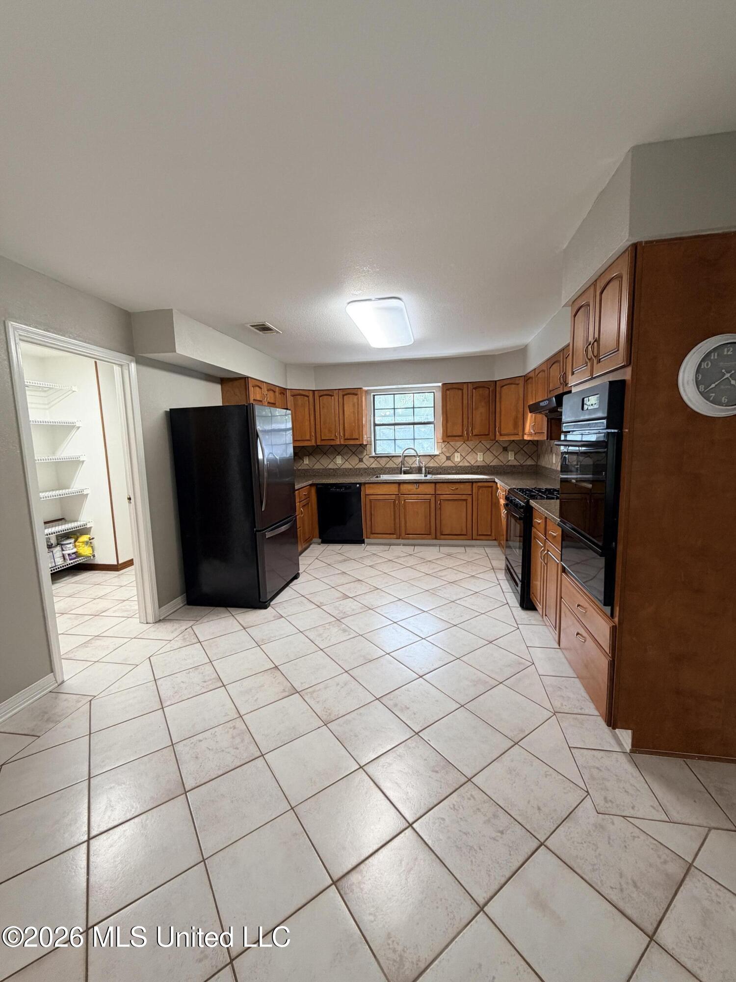 24433 Catahoula Lane Property Photo 11