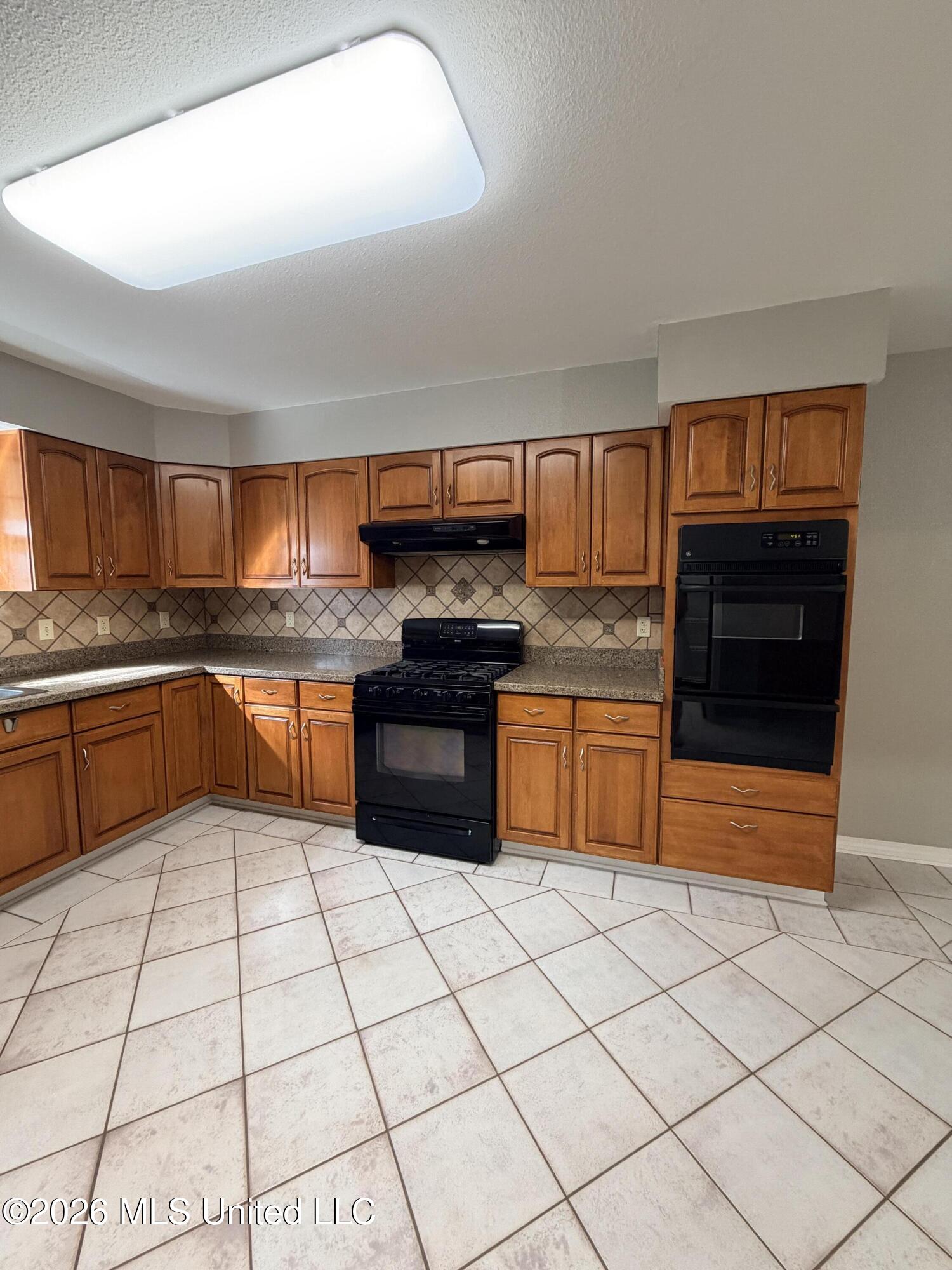 24433 Catahoula Lane Property Photo 12