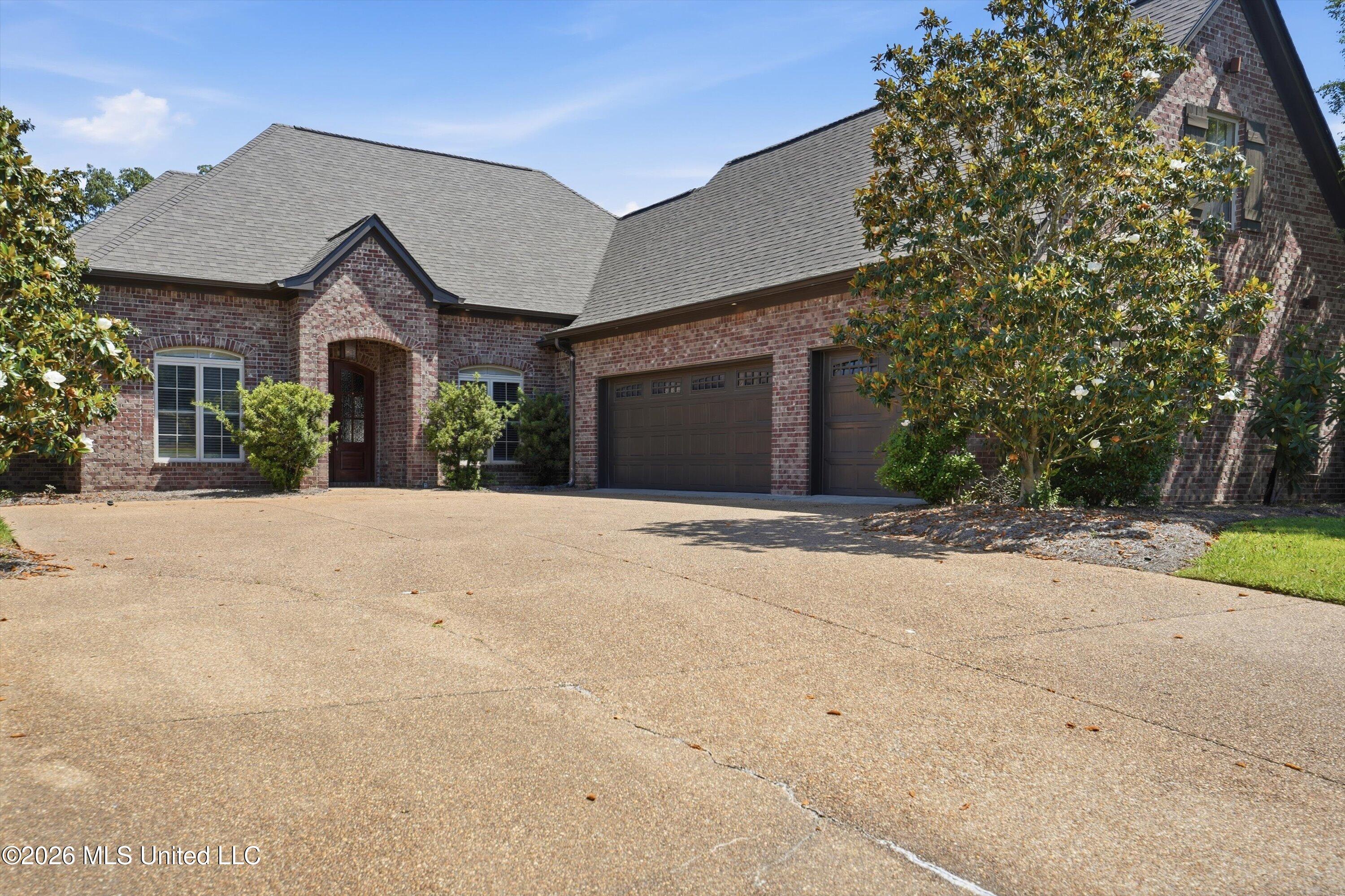 317 Gladeview Place Property Photo 1