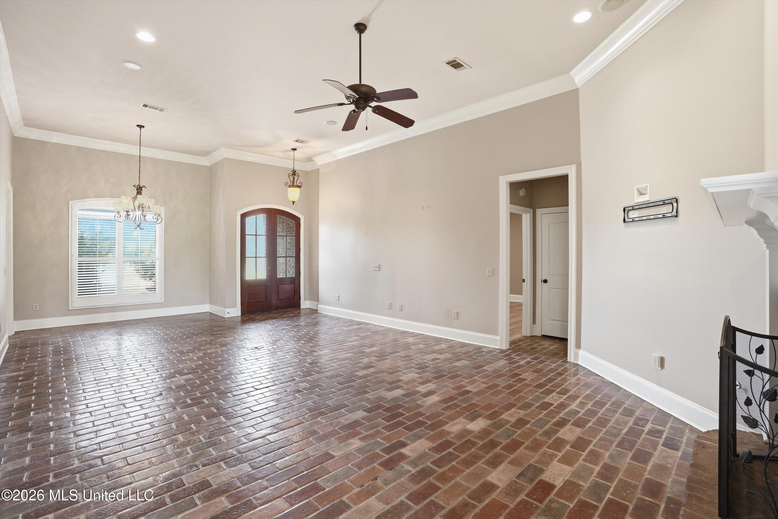 317 Gladeview Place Property Photo 9