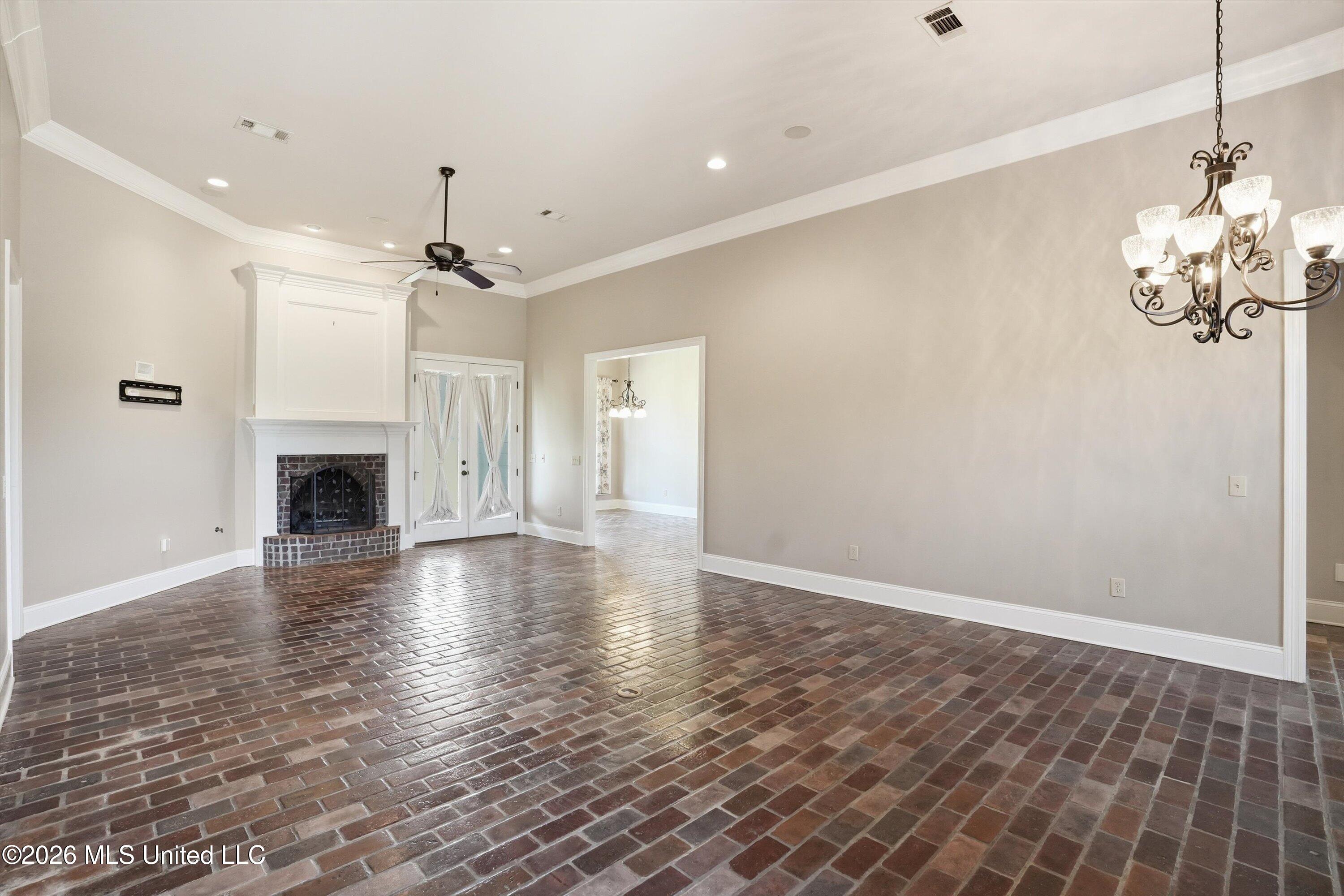 317 Gladeview Place Property Photo 10