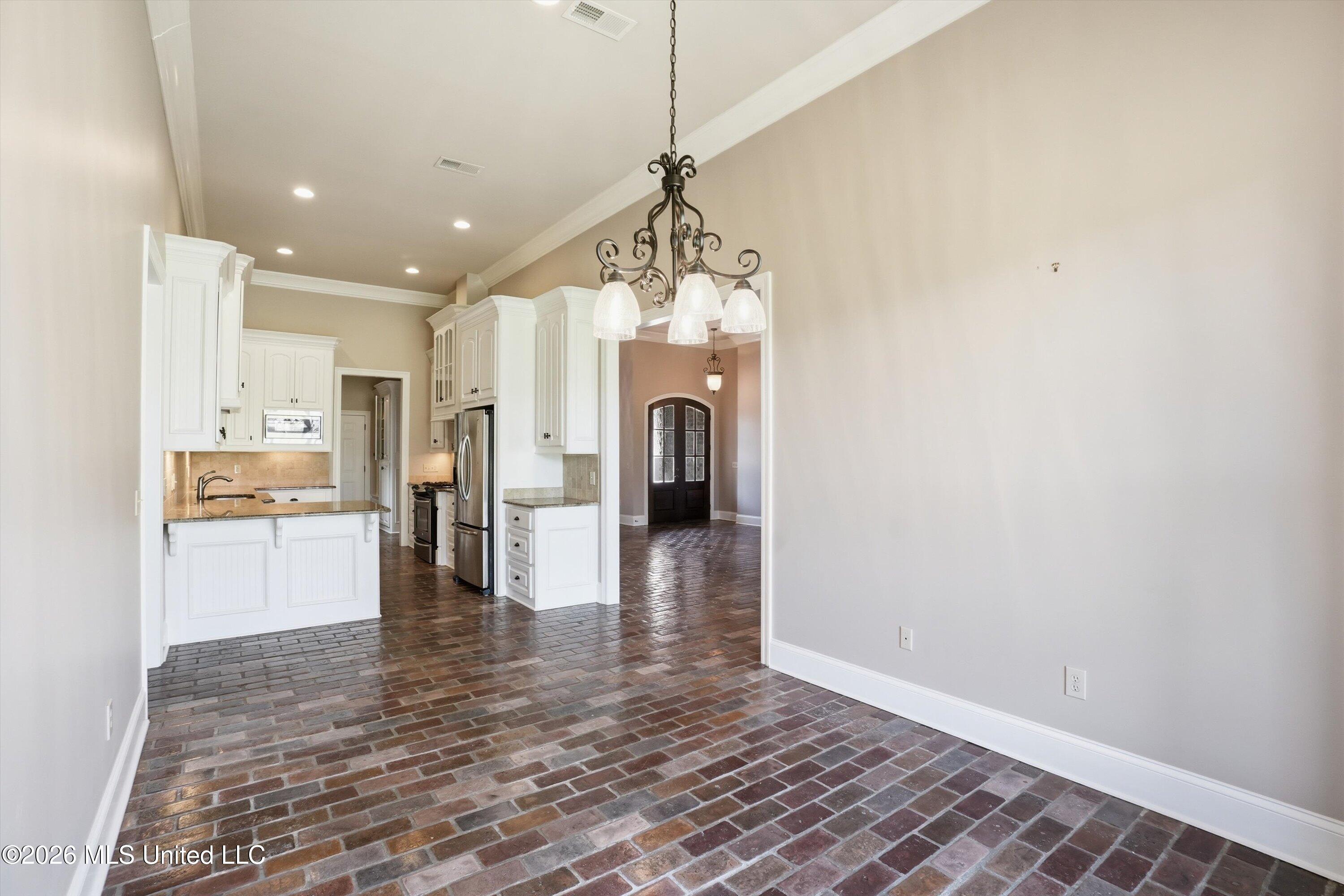 317 Gladeview Place Property Photo 18