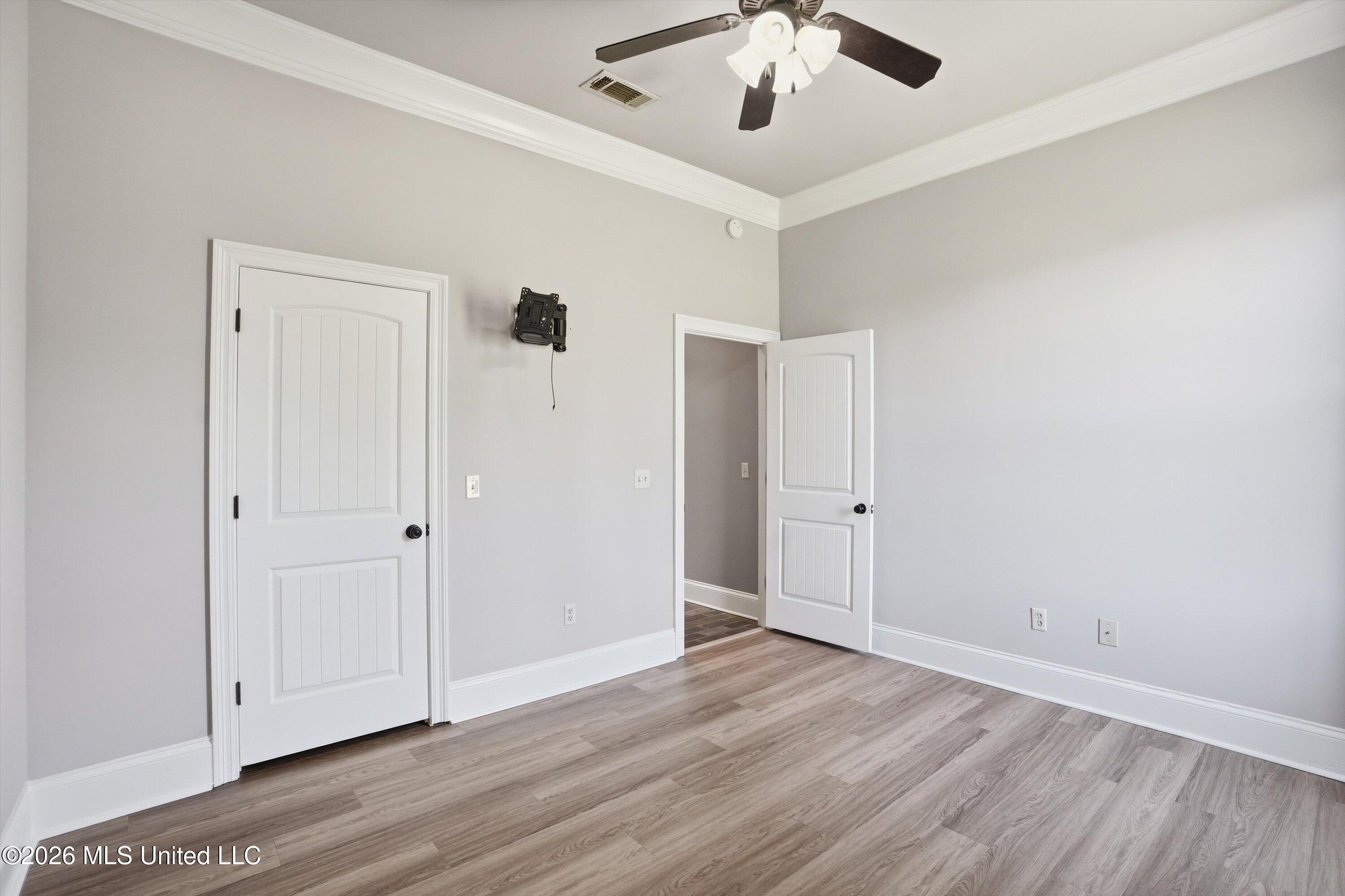 317 Gladeview Place Property Photo 28