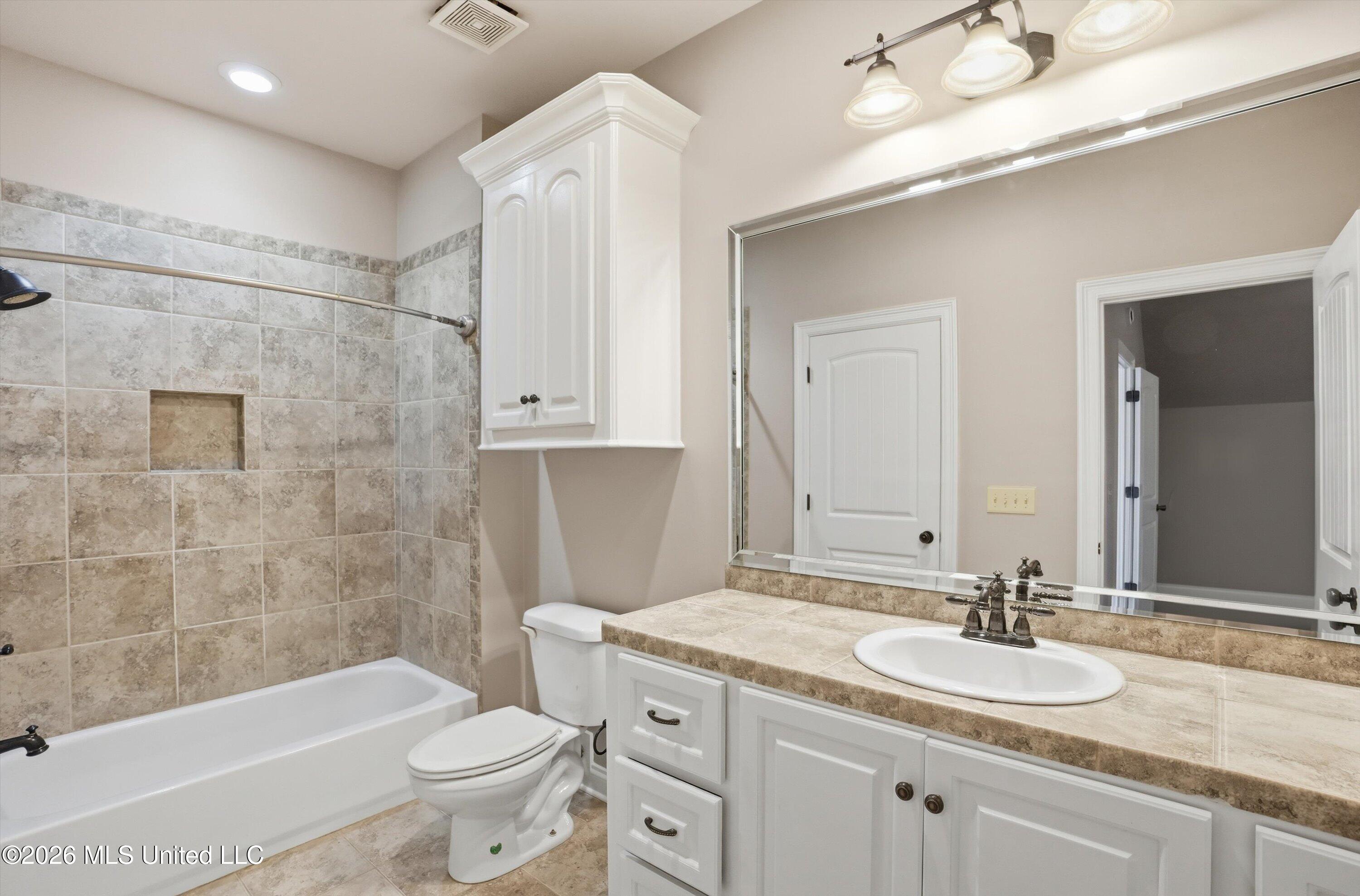 317 Gladeview Place Property Photo 36