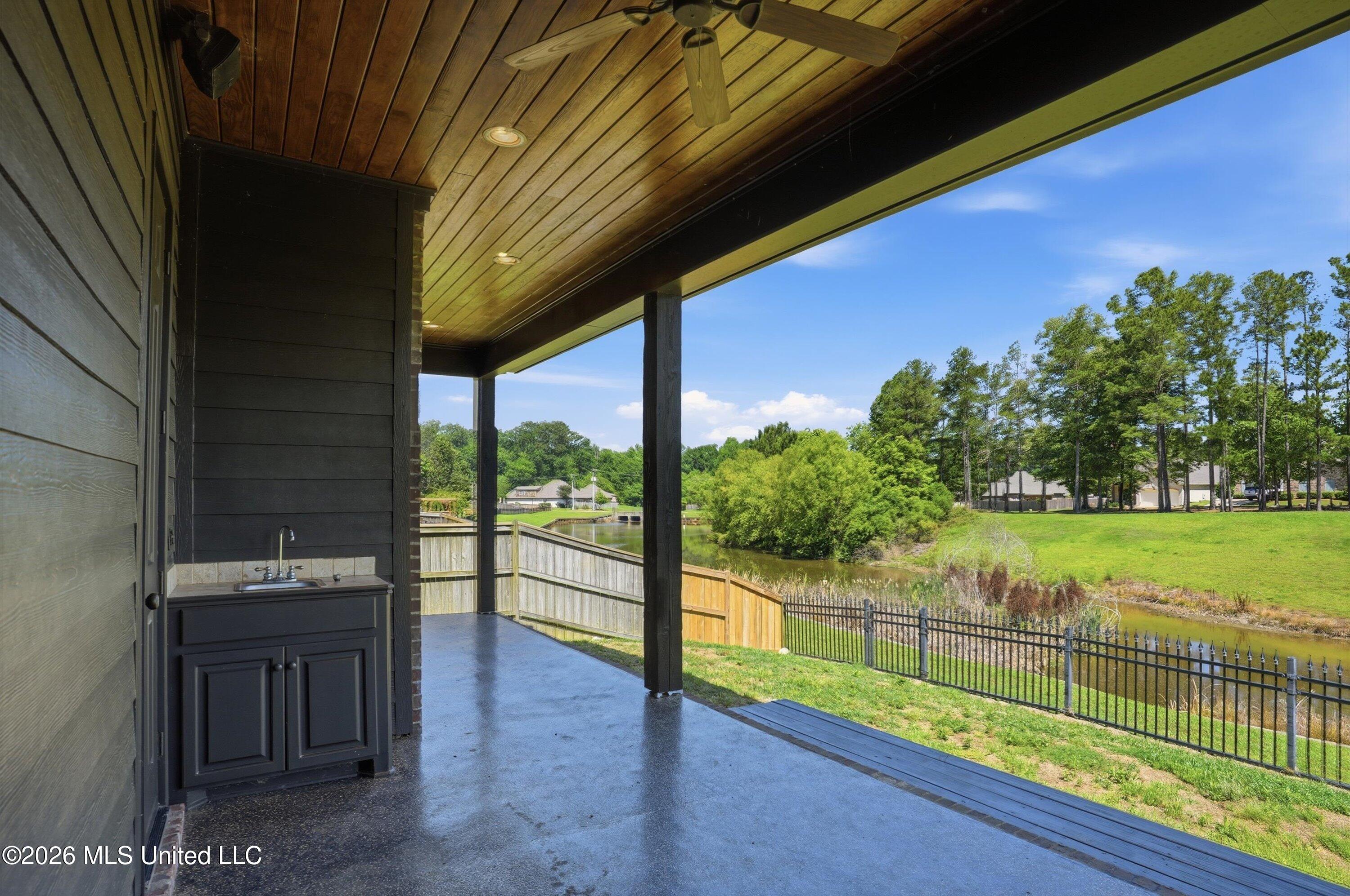 317 Gladeview Place Property Photo 39